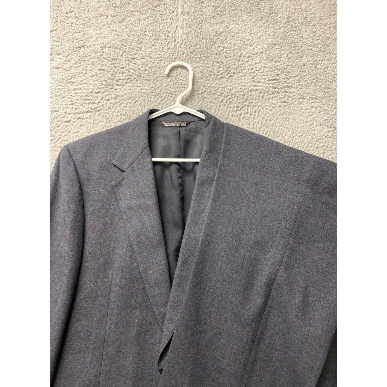 Brooks VINTAGE Christian Brooks Men's Suit Jacket 42 Regular Plaid Gray Brown 2-Piece Blazer for Business Casual Wedding Size 42R - 3 Thumbnail