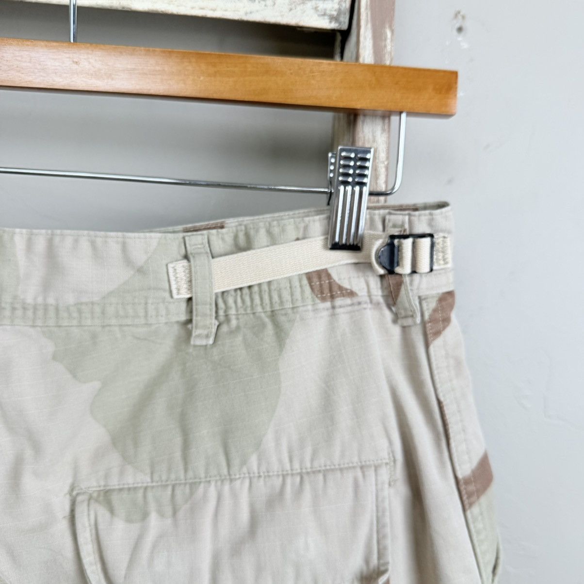 Other Vintage US Military Desert Camo Cutoff Baggy Shorts size Med Size US 32 / EU 48 - 4 Thumbnail