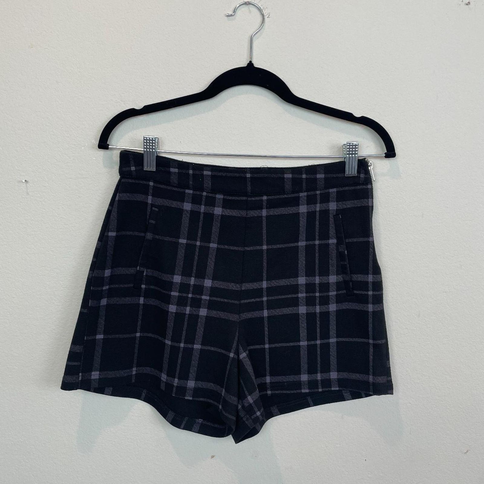 Garage Garage High Waisted Paid Shorts, Size 6 Size 28" / US 6 / IT 42 - 6 Thumbnail