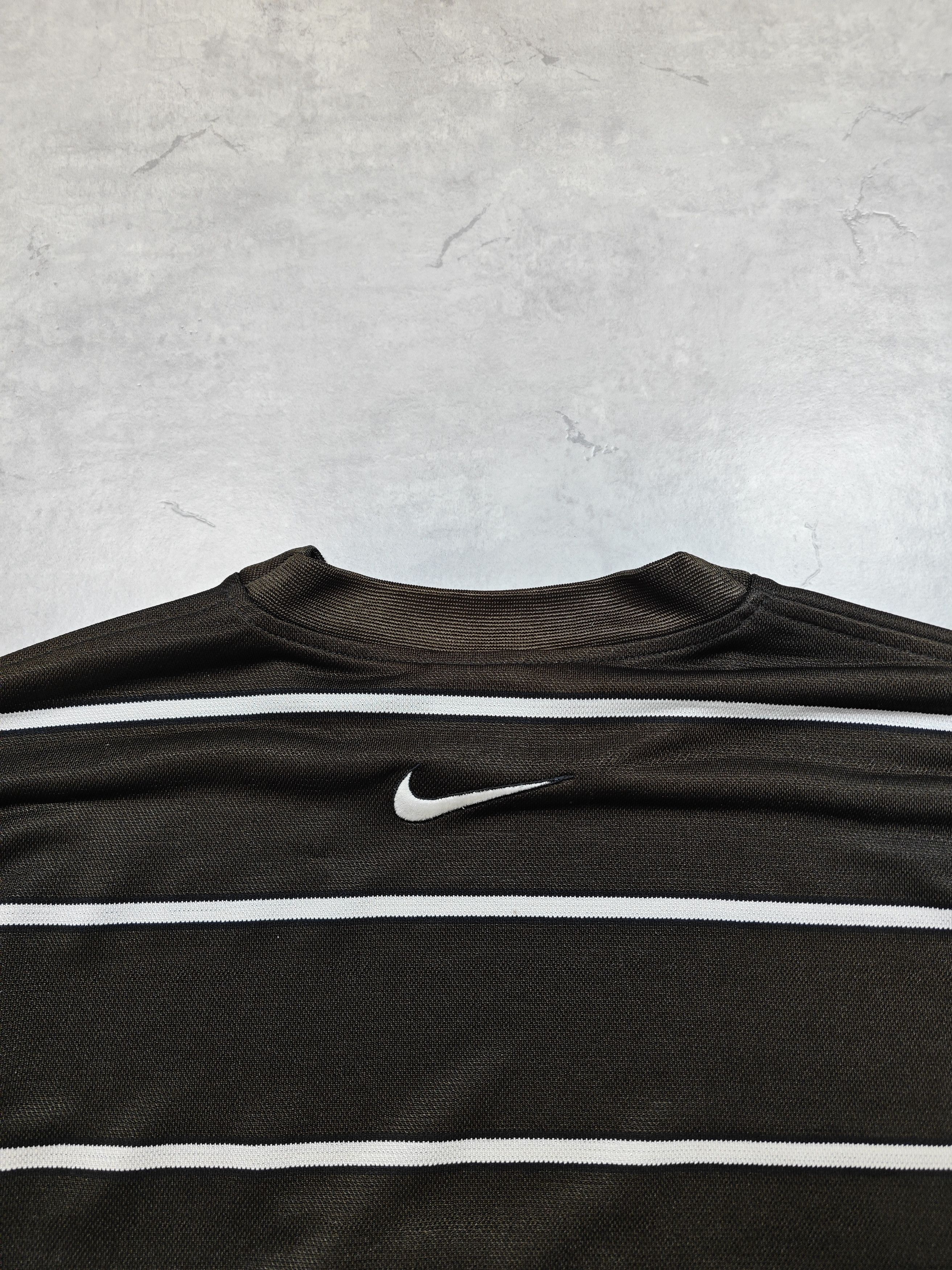Nike Nike Vintage Rare T Shirt Size US M / EU 48-50 / 2 - 4 Thumbnail