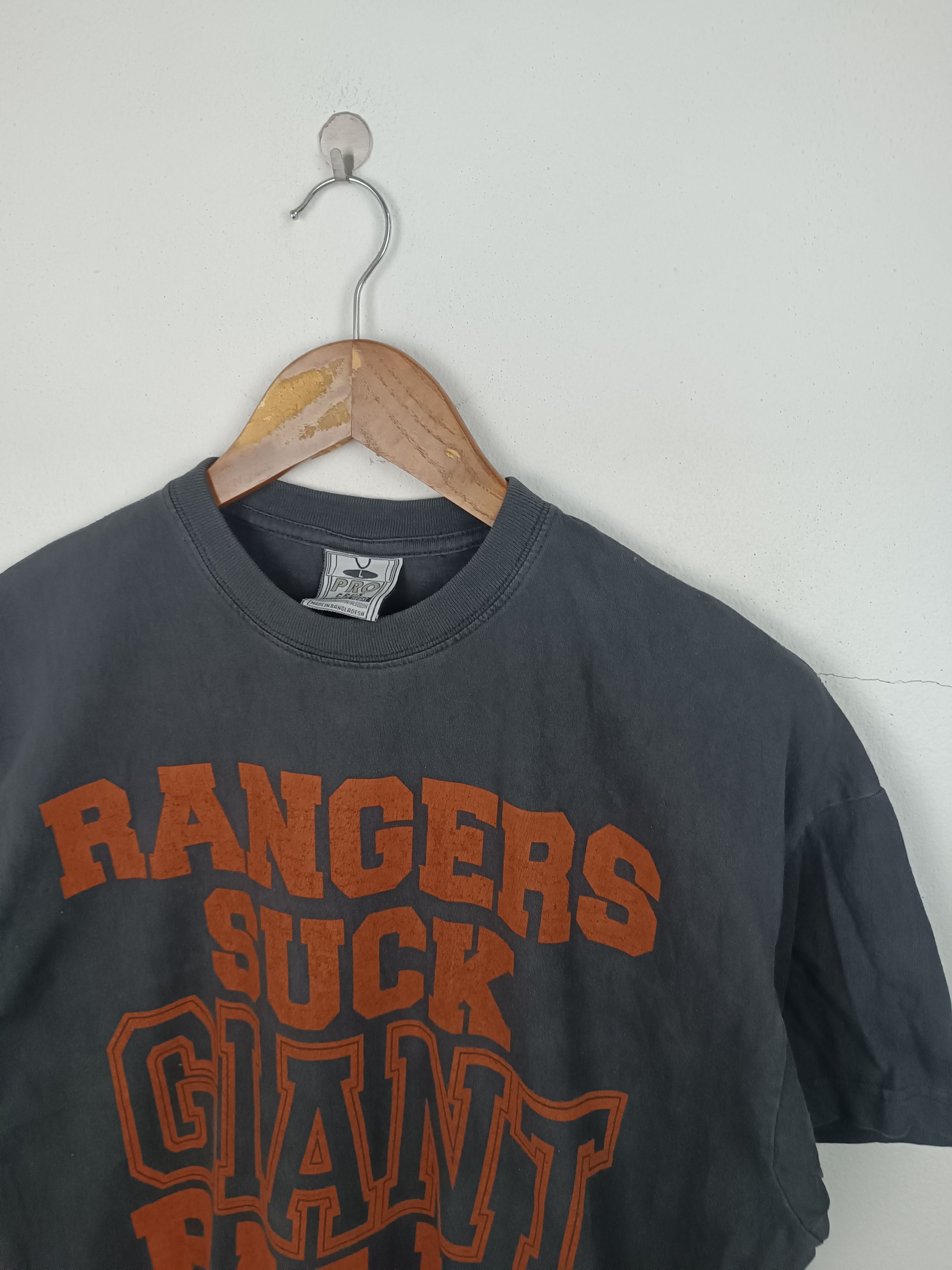 NFL VINTAGE RANGERS SUCK GIANTS BALLS NFL HUMOR TEE Size US L / EU 52-54 / 3 - 9 Thumbnail