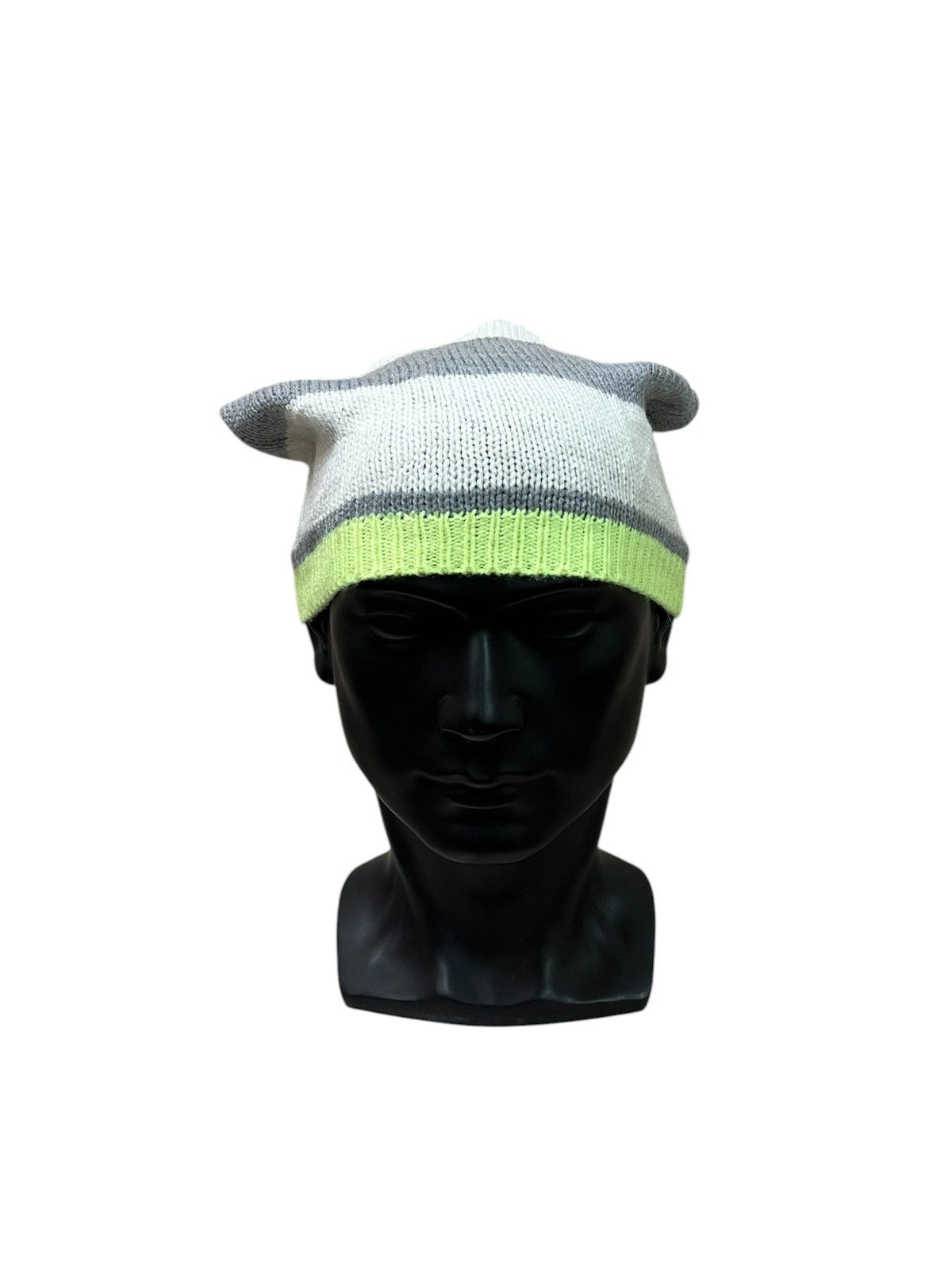 Old Navy Old Navy Plain Beanie Hats Size ONE SIZE - 1 Thumbnail