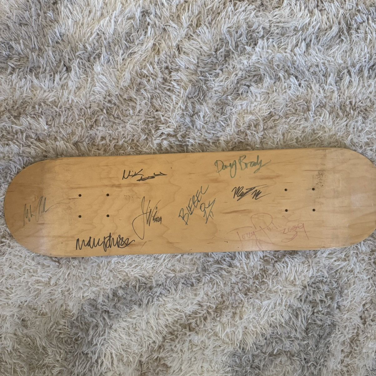 Matix 2009 Matix skateboards signed skateboard Size ONE SIZE - 6 Thumbnail