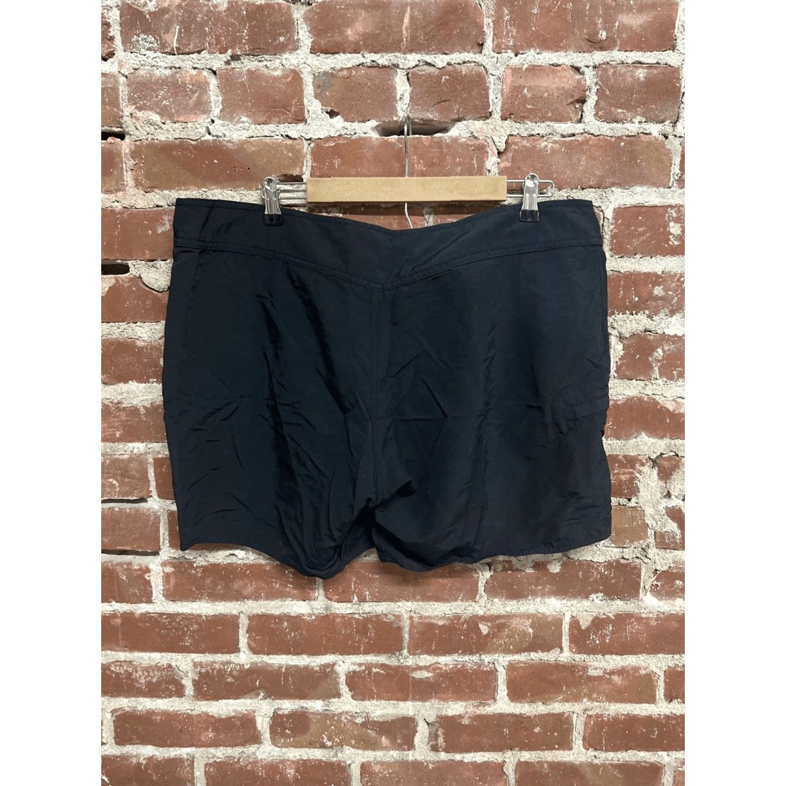 Eddie Bauer VINTAGE Eddie Bauer Nylon Lightweight Board Shorts Surf Swim Hiking Black Women's 16W Plus Sz 16W Black Beach/Summer Womens Board Shorts Size 38" / US 16 / IT 52 - 2 Thumbnail