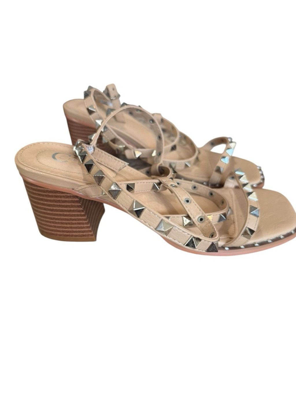 Comfort Colors Women's Comfort Beige Studded Block Heel Sandals Size 8 Size US 8 / IT 38 - 3 Thumbnail