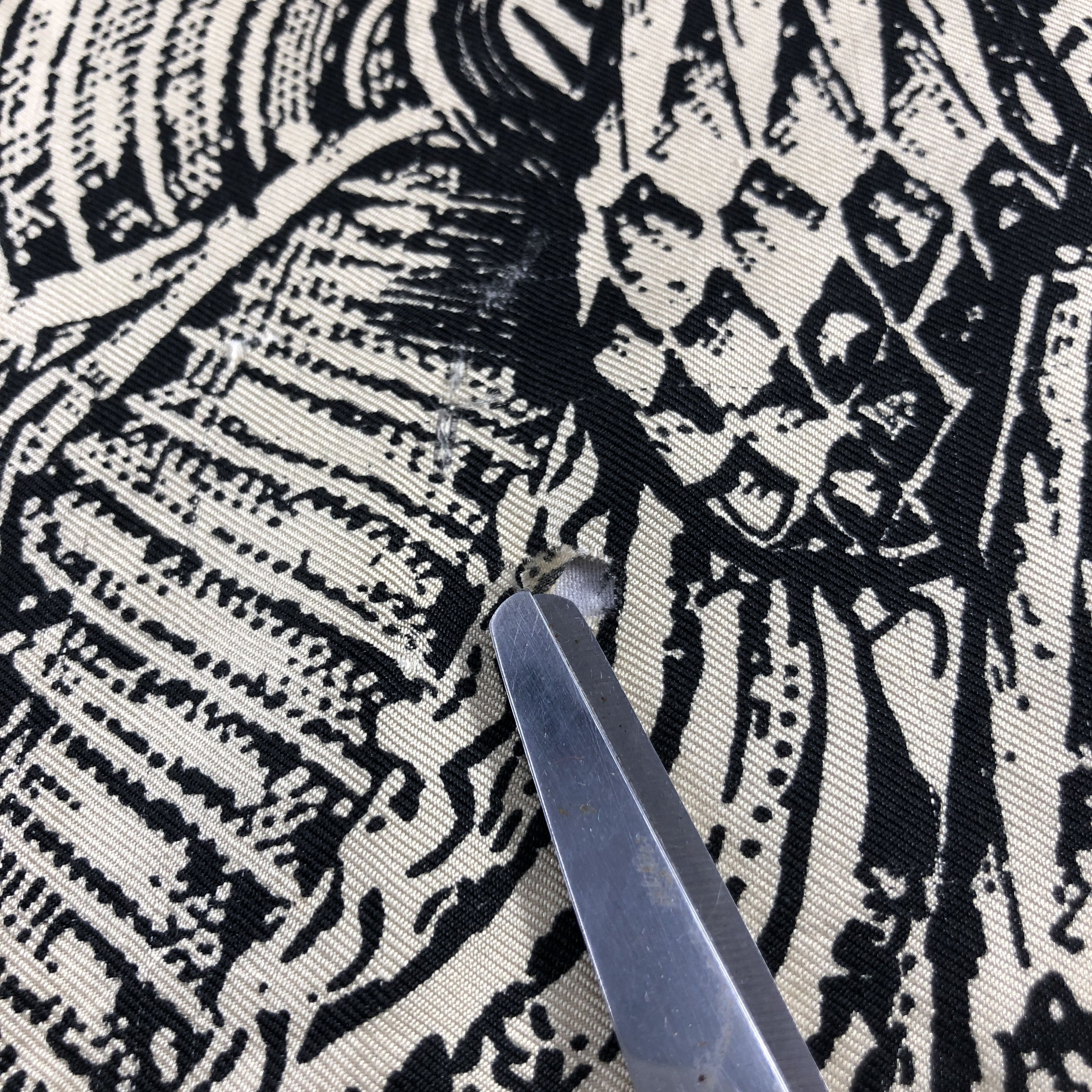 Japanese Brand Strange Classic Abstract Silk Scarf M1412 Size ONE SIZE - 6 Thumbnail
