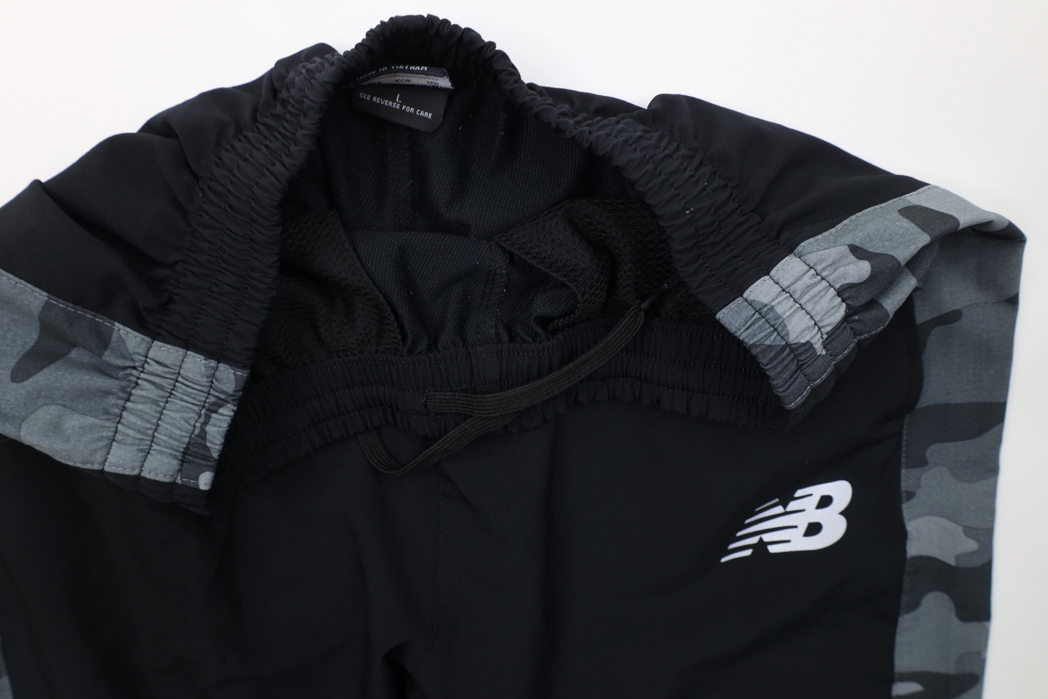 New Balance Vintage Y2K New Balance Logo Camouflage Tapered Leg Pants Size US 36 / EU 52 - 8 Thumbnail