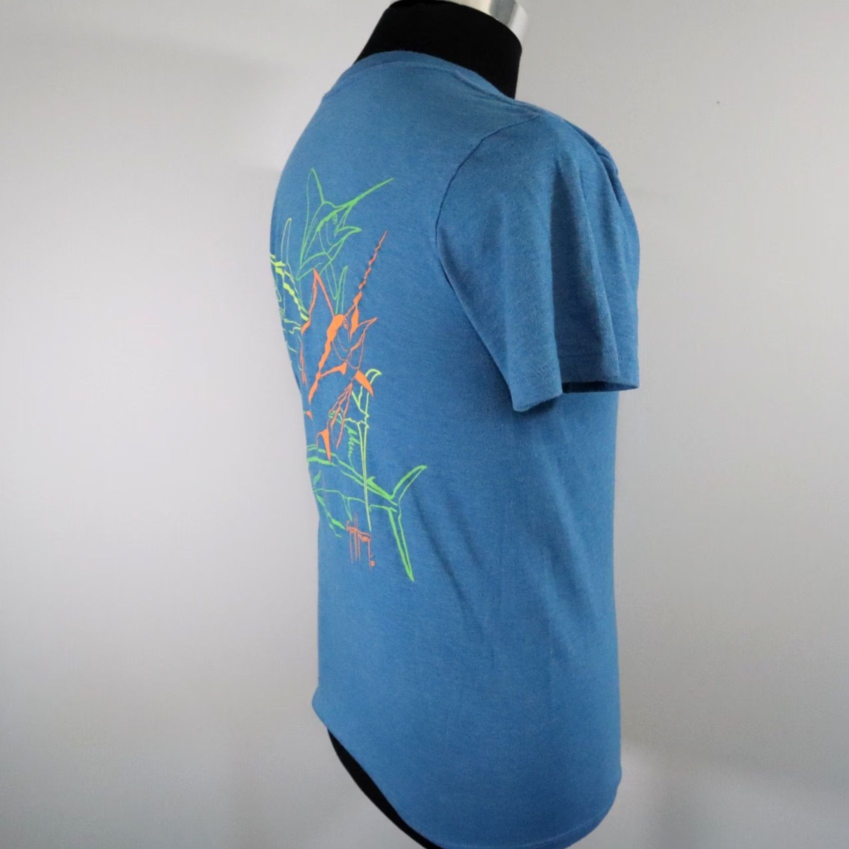 Guy Harvey Guy Harvey T-Shirt Mens Small Crew Neck Tee Blue Short Sleeve Sport Fishing Shirt Mens Small Blue Logo 90s? Size US S / EU 44-46 / 1 - 6 Thumbnail