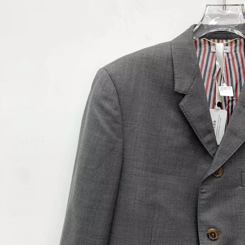 Thom Browne Thom browne Dark gray wool lapel single-breasted long-sleev Size US M / EU 48-50 / 2 - 3 Thumbnail