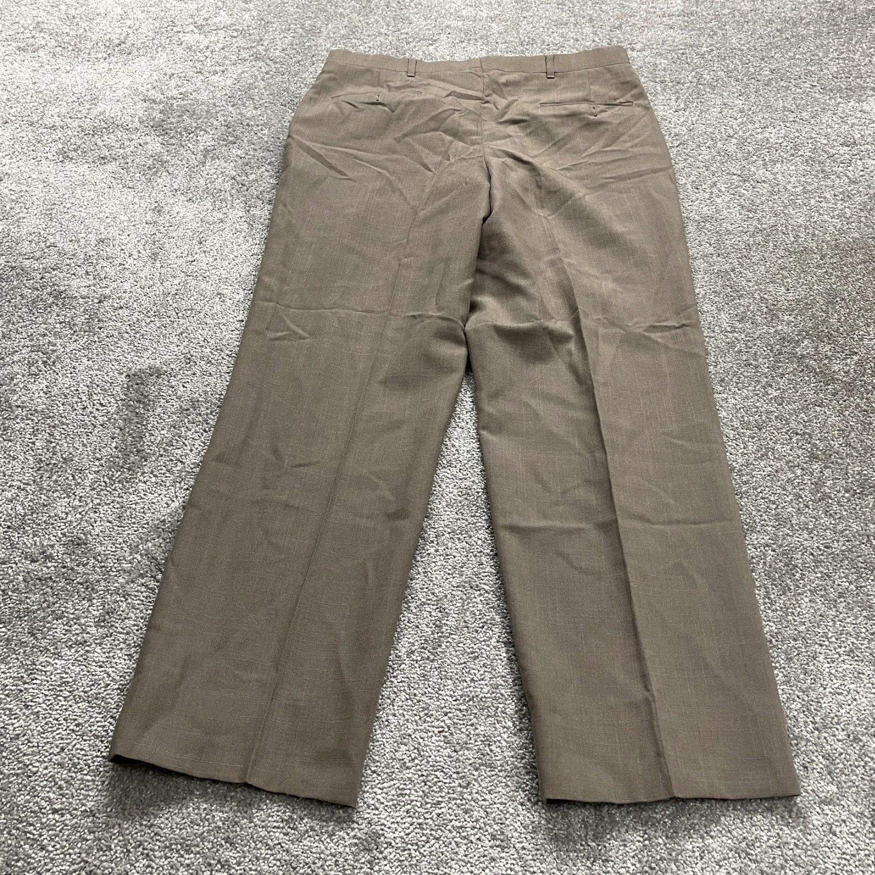 Vintage VINTAGE International Passport Dress Pants Men Brown Pleated Front Trousers 36x29 Size US 36 / EU 52 - 2 Thumbnail