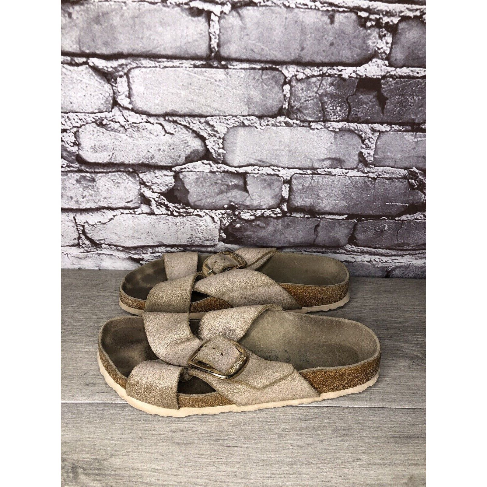 Birkenstock Birkenstock ARIZONA Beige Metallic Leather Strap Slides Sand Size US 7.5 / IT 37.5 - 14 Thumbnail
