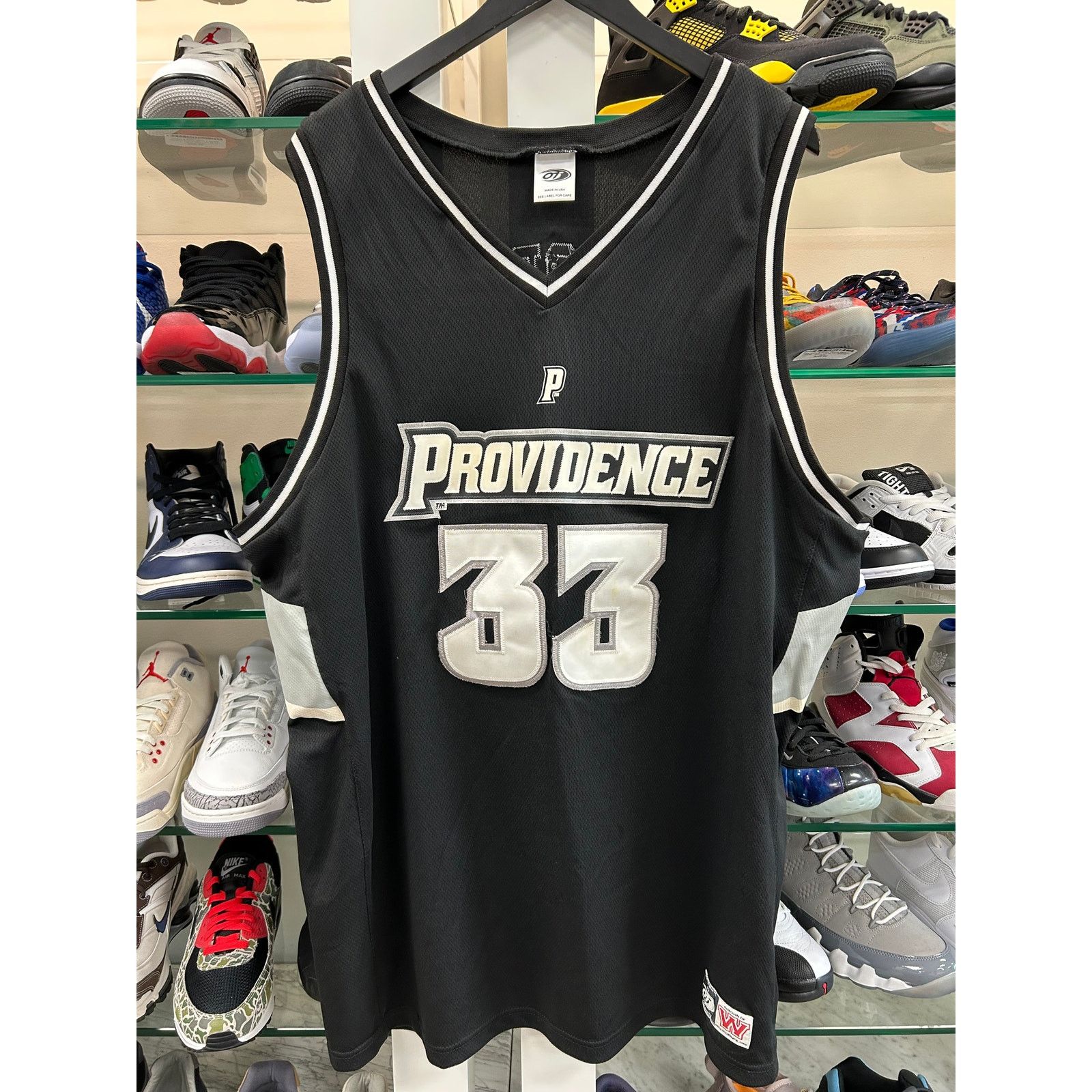 Mitchell & Ness Providence Friars college basketball jersey Otis Thorpe XXL Size US XL / EU 56 / 4 - 1 Thumbnail