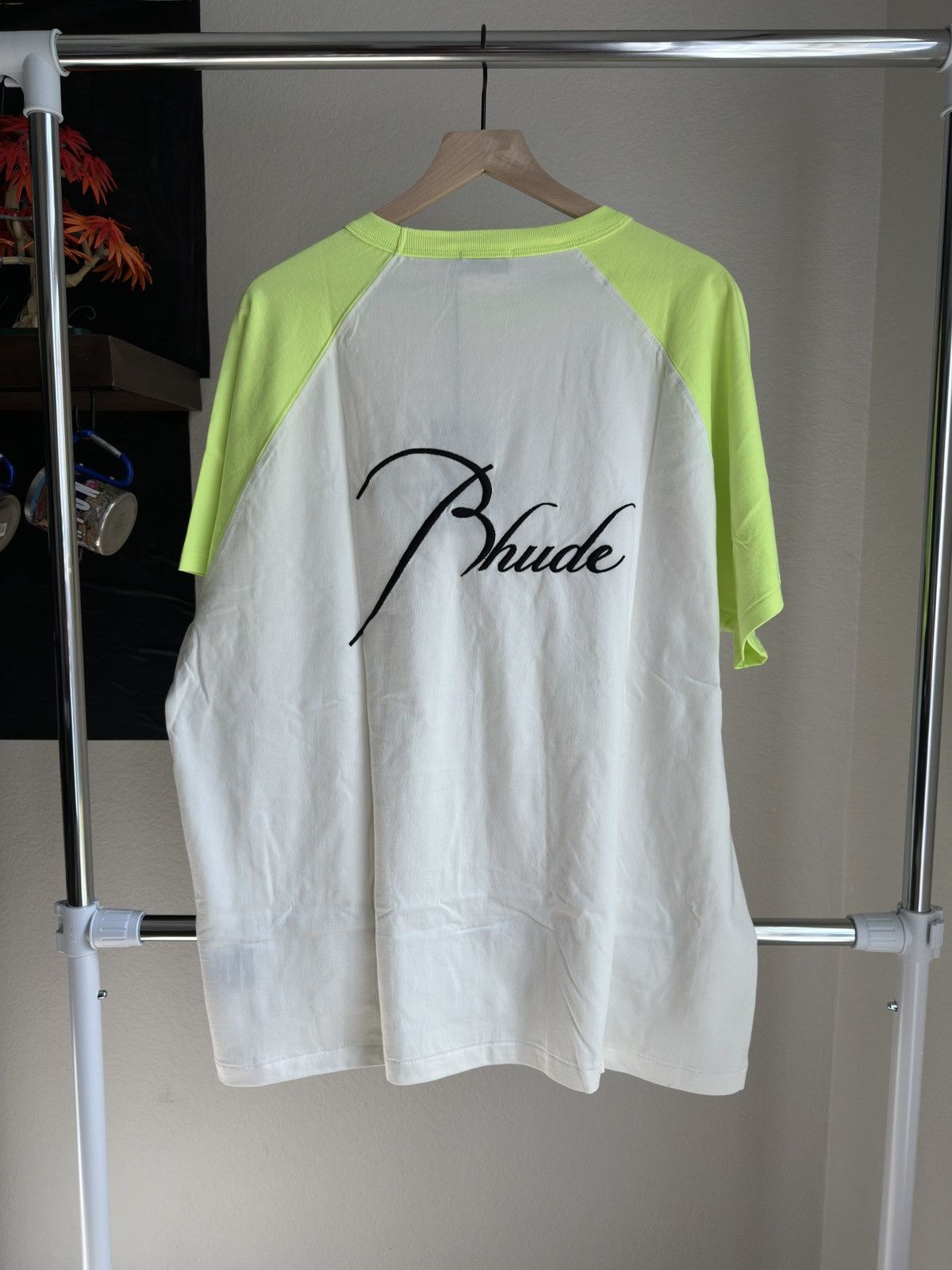 Rhude Raglan Tee Neon Size US XL / EU 56 / 4 - 2 Thumbnail
