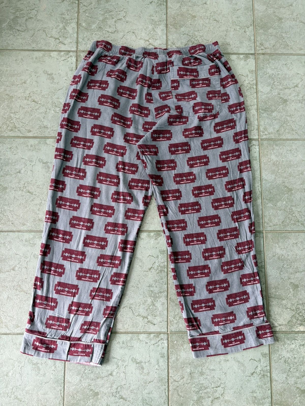 GU × Jun Takahashi × Undercover UNDERCOVER X GU FW21 Collection Release Pants Only Size US 34 / EU 50 - 6 Thumbnail