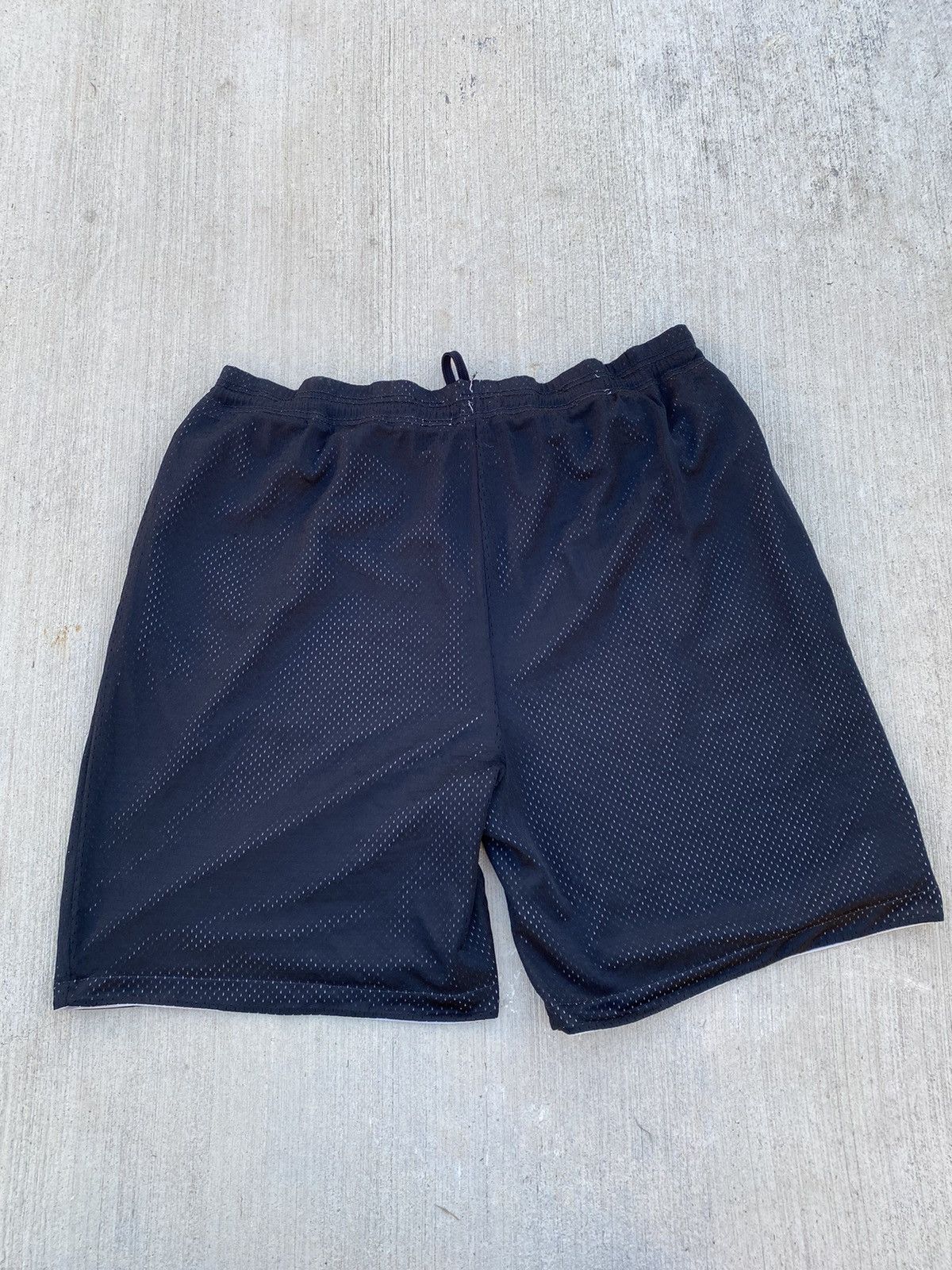 Starter × Vintage 00s’ Starter Reversible Shorts Size US 38 / EU 54 - 2 Thumbnail
