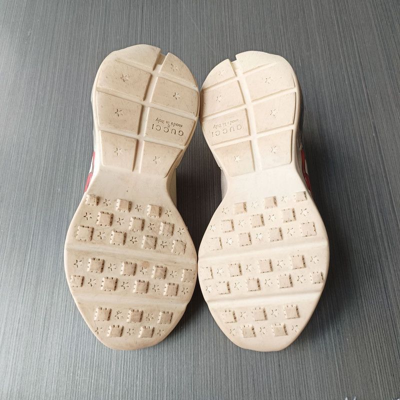 Gucci Gucci Rhyton Leather Low-top Sneakers with Lips Print - Size US 8 / EU 41 - 2 Thumbnail