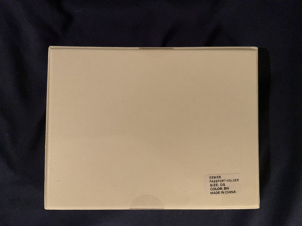Fuck The Population × Hypebeast FTP Logo Repete Leather Passport Holder Brown Size ONE SIZE - 4 Thumbnail
