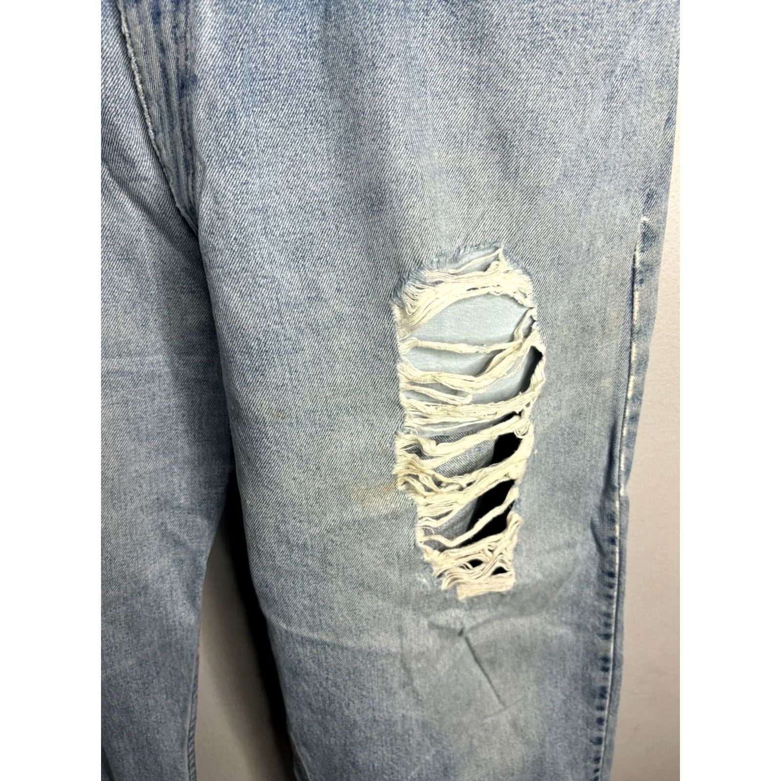 Levi's VINTAGE Levi's Silvertab Jeans Light Wash Straight 34 Men's Denim 8/10 Distressed Pockets USA 2040 29in Inseam Size US 34 / EU 50 - 5 Thumbnail