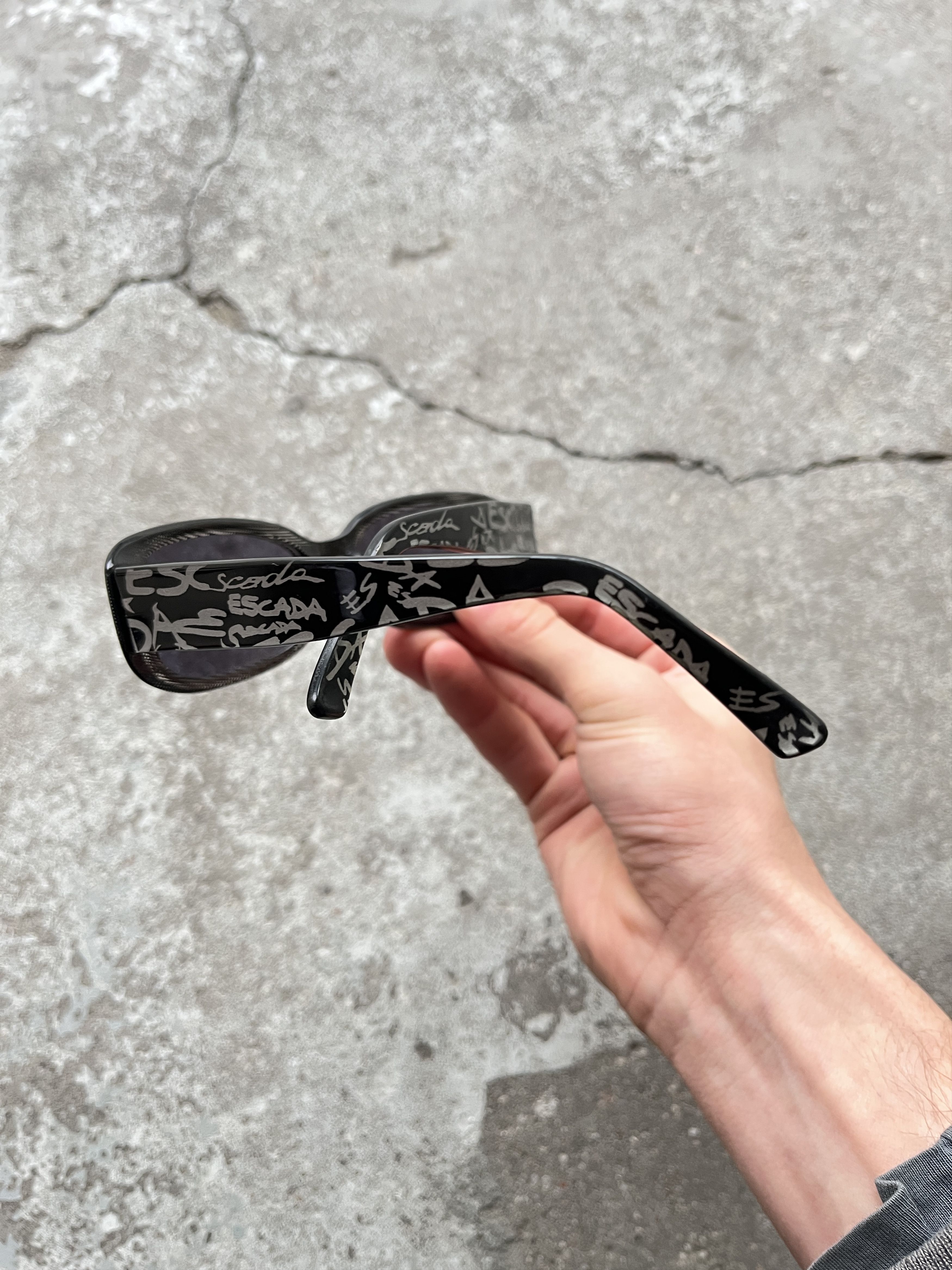 Other escada y2k 00s grey vintage sunglasses Size ONE SIZE - 5 Thumbnail