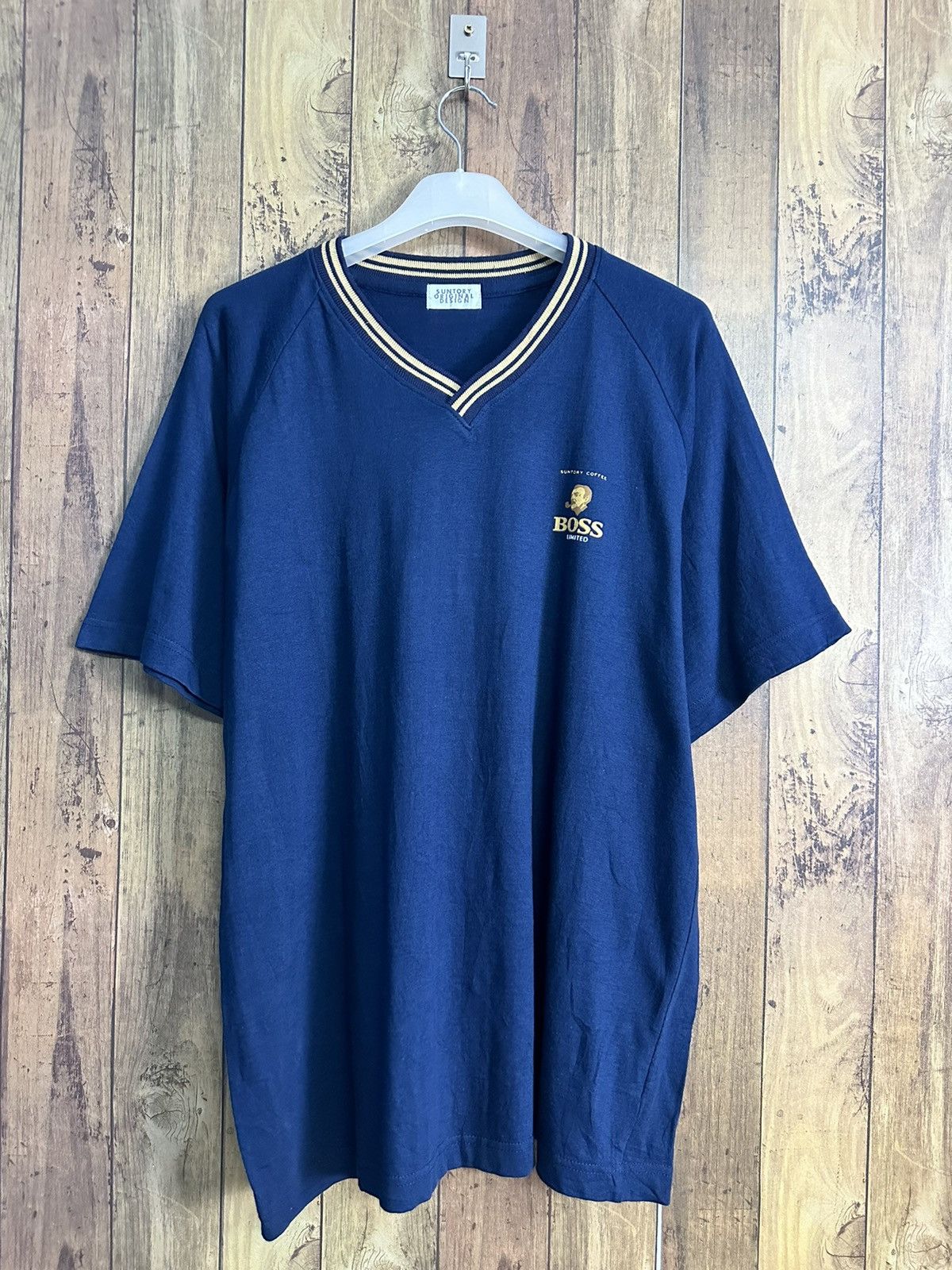 Vintage Vintage Suntory Coffee Boss Limited Vneck Shirt A397 Size US M / EU 48-50 / 2 - 1 Thumbnail