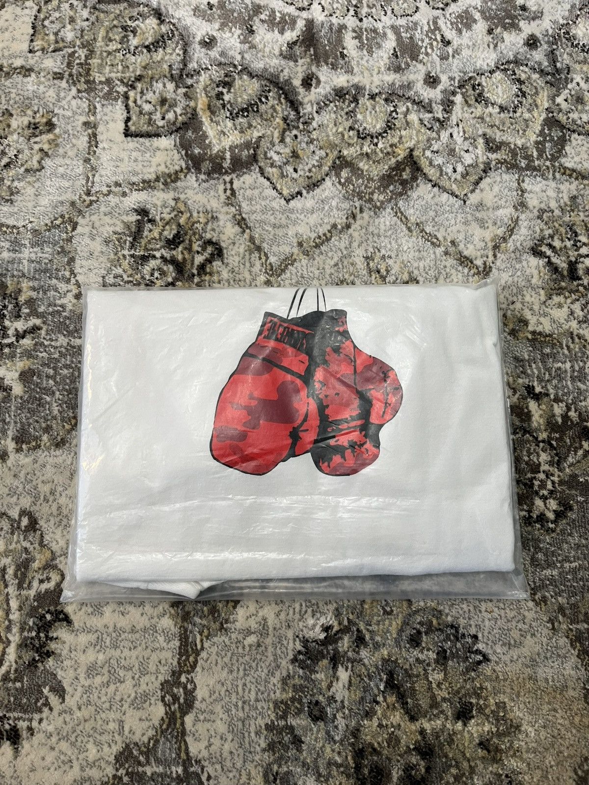 Supreme Supreme boxing gloves shirt 1998 Size US XL / EU 56 / 4 - 1 Thumbnail