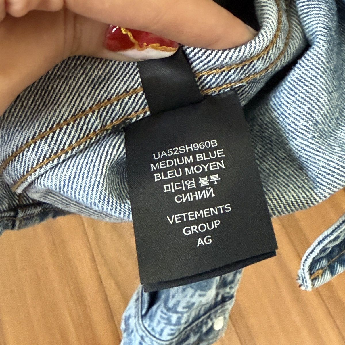 Vetements Vetements Oversized Denim Jacket LOGO Size US XL / EU 56 / 4 - 8 Thumbnail