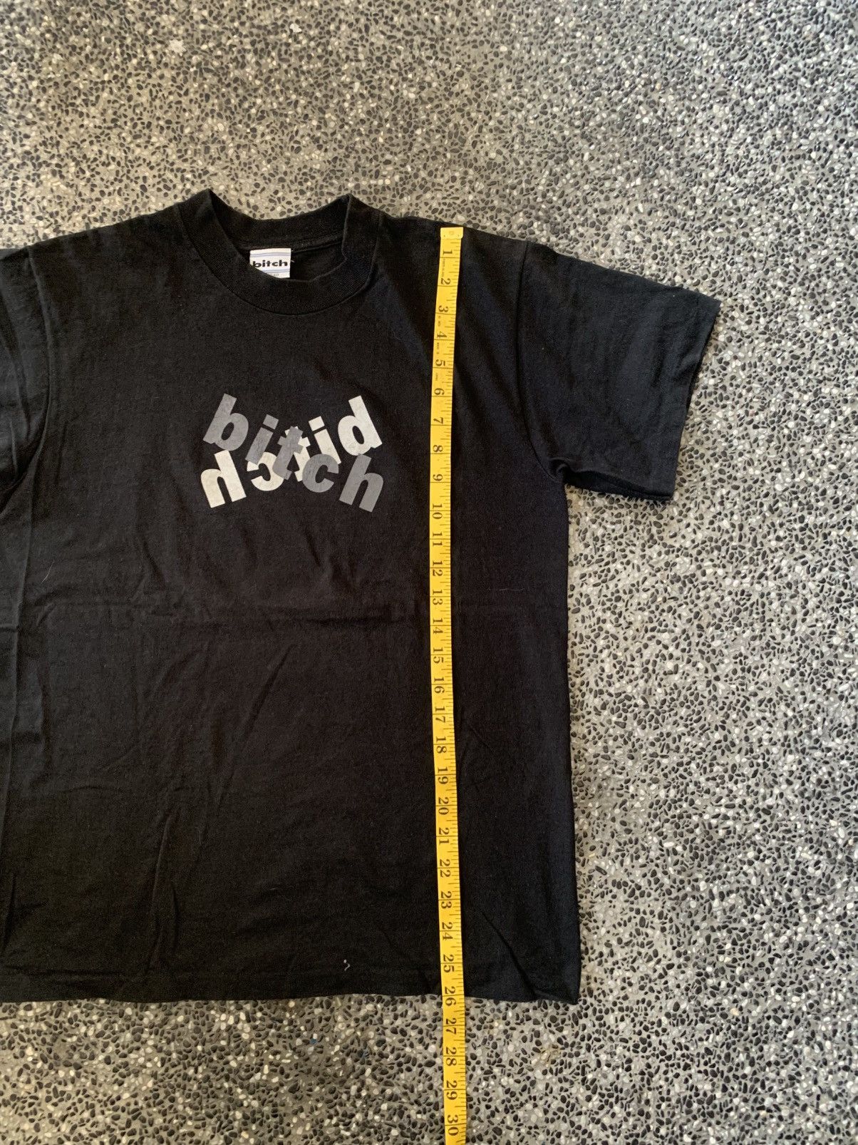 Vintage Vintage 90s Bitch Skateboards T shirt Size US L / EU 52-54 / 3 - 8 Thumbnail
