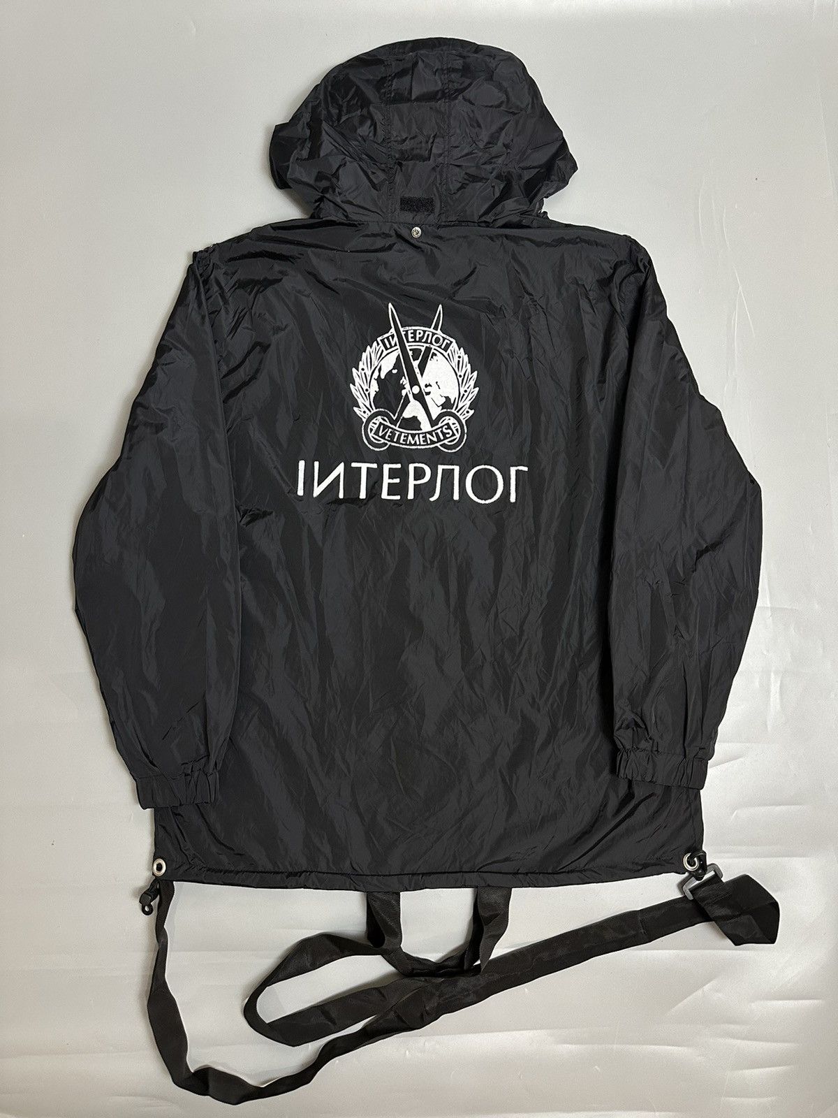 Vetements Vetements FW19 Interpool Bondage Jacket/Convertible to bag Size US M / EU 48-50 / 2 - 3 Thumbnail