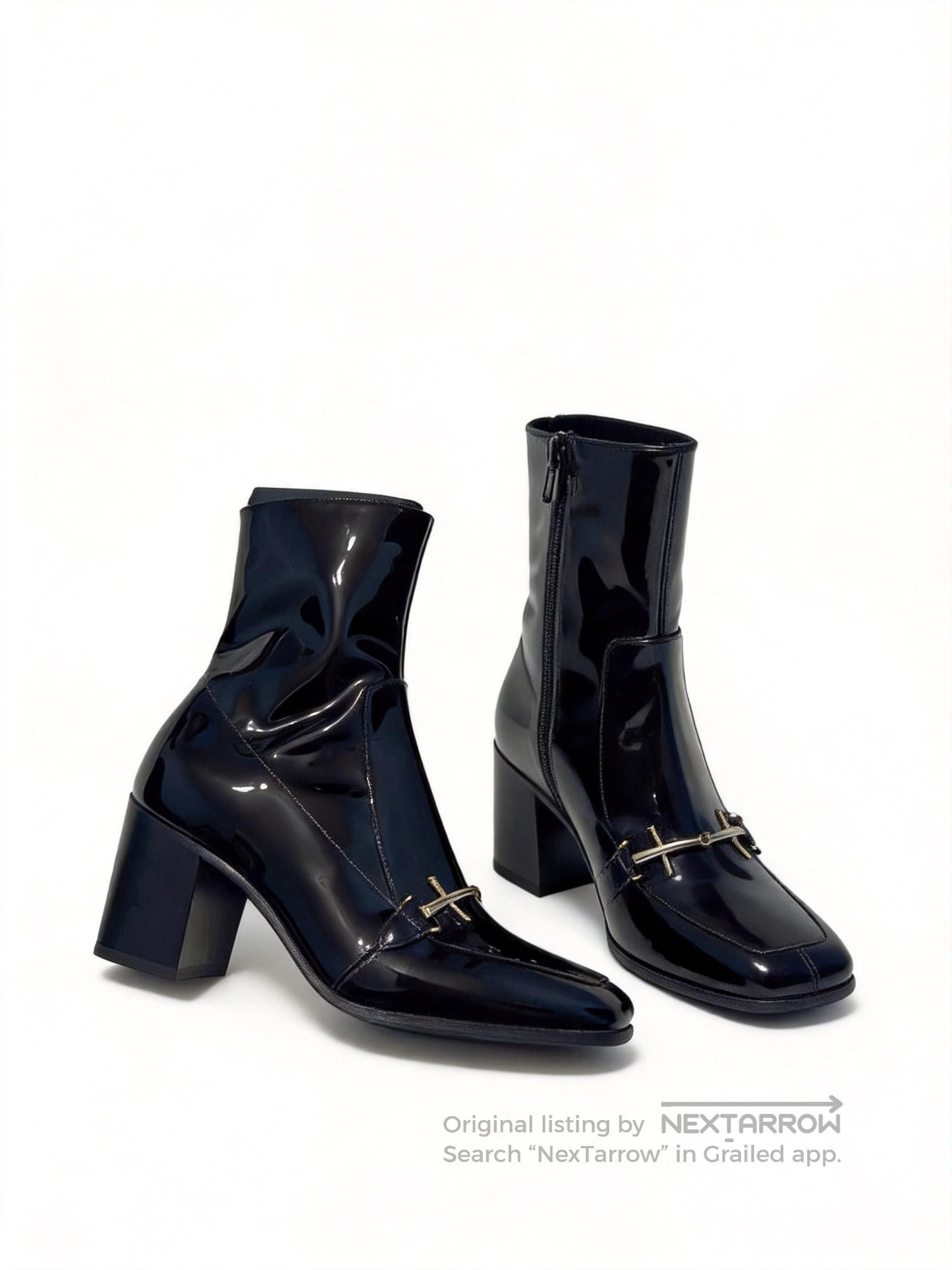 Saint Laurent Paris 19SS Runway Studded Dakota Chelsea Boots sz41
