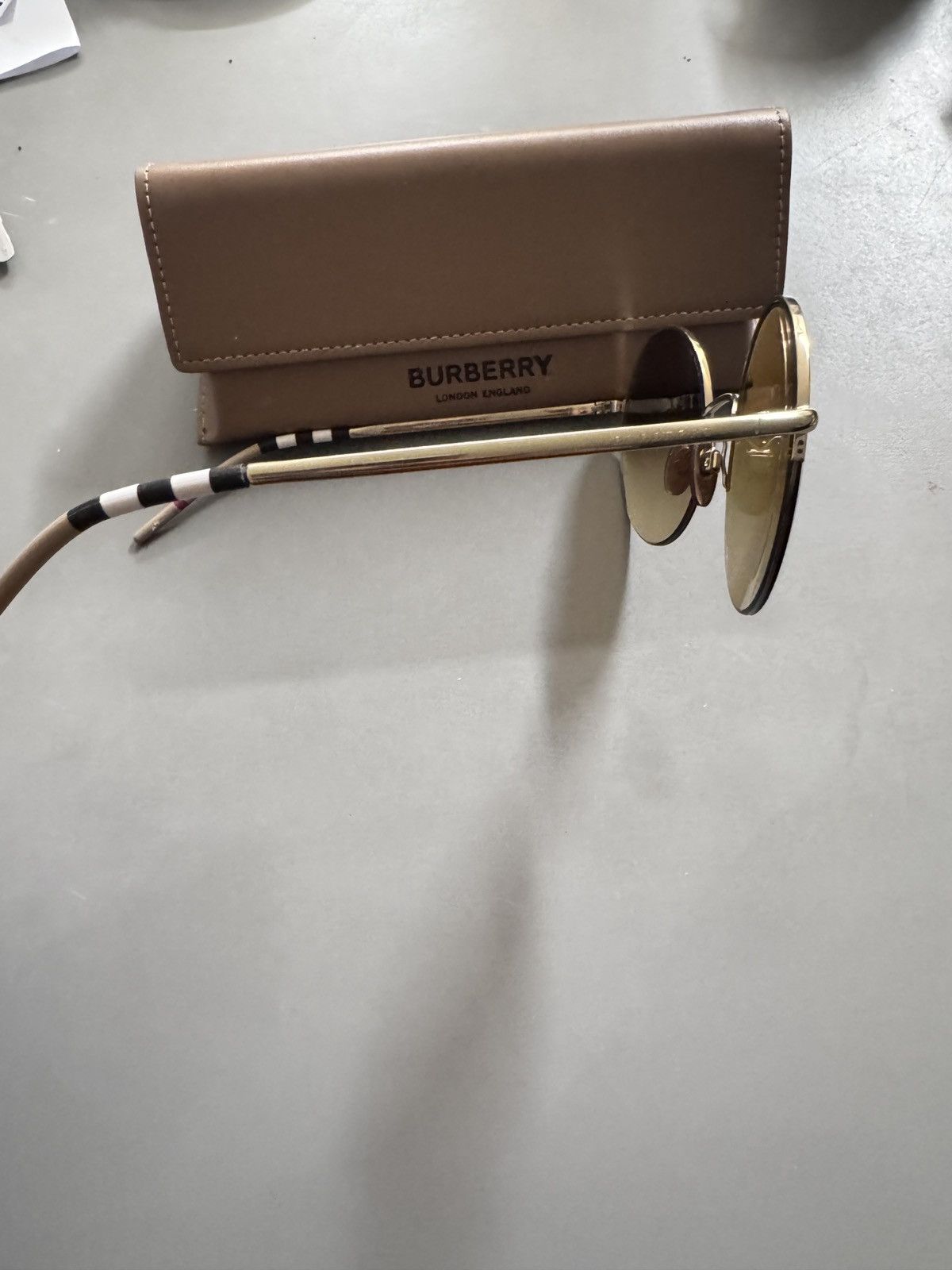 Burberry Burberry Vintage Round Frame Sunglasses Size ONE SIZE - 6 Thumbnail