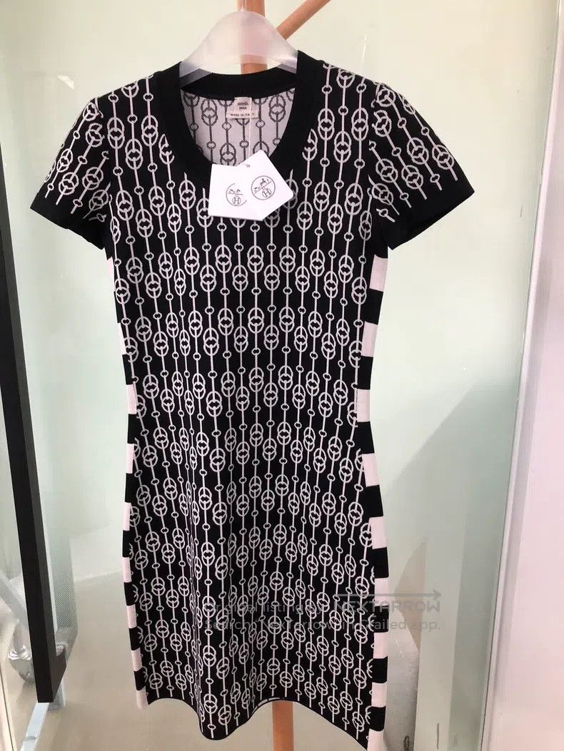 Hermes Hermes Printed Dress Size XS / US 0-2 / IT 36-38 - 1 Thumbnail