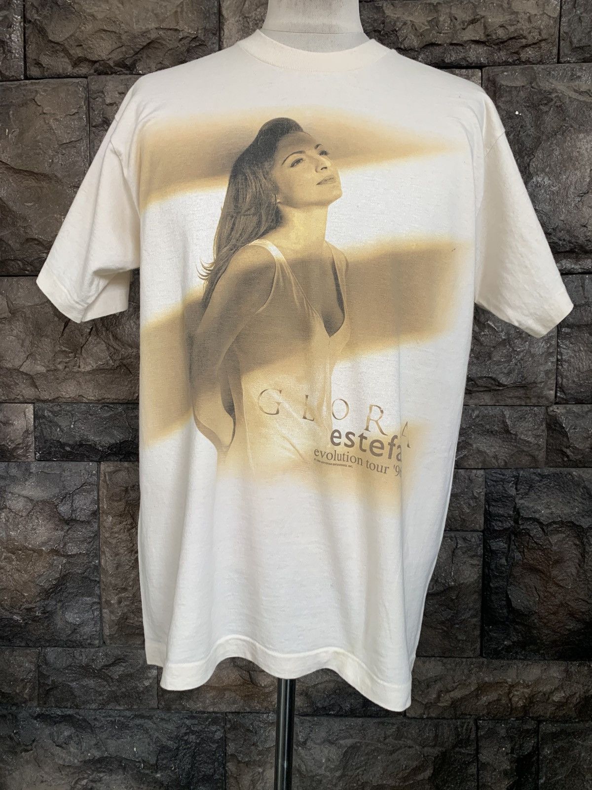 Vintage Vintage 90s Gloria Estefan Evolution Tour Pop Singer T 