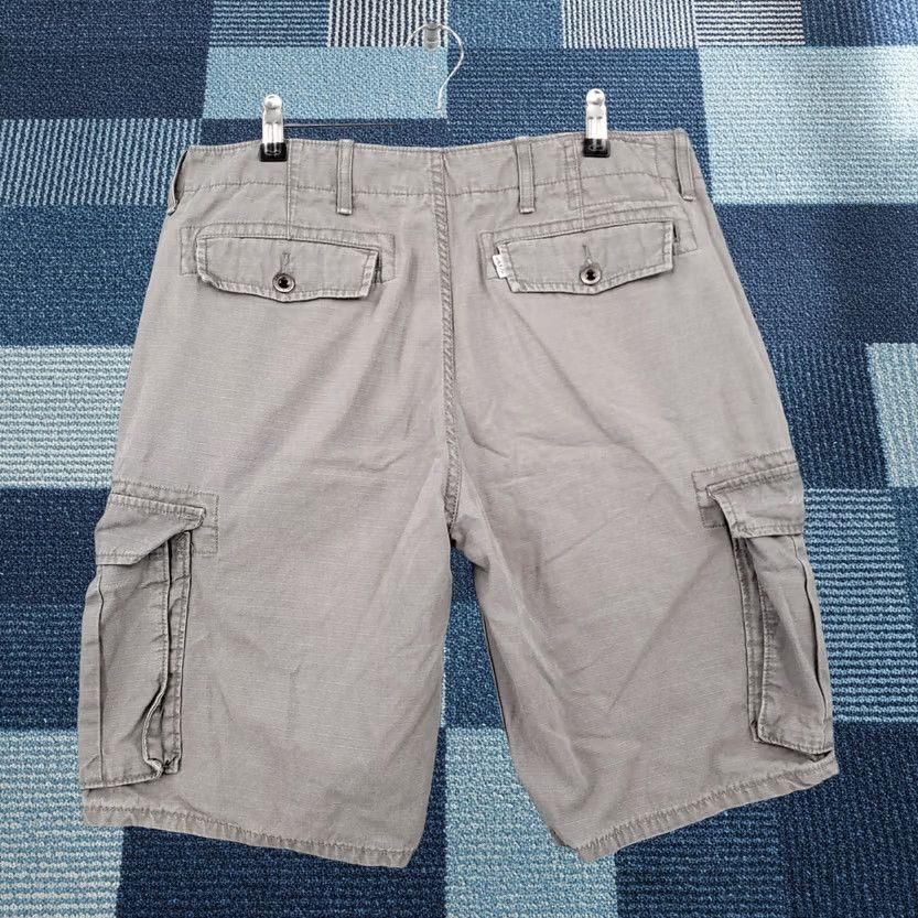 Levi's Levi's Cargo Shorts Mens 30 Gray Utility Zip Fly Bermuda Inseam 10in Size US 30 / EU 46 - 1 Thumbnail