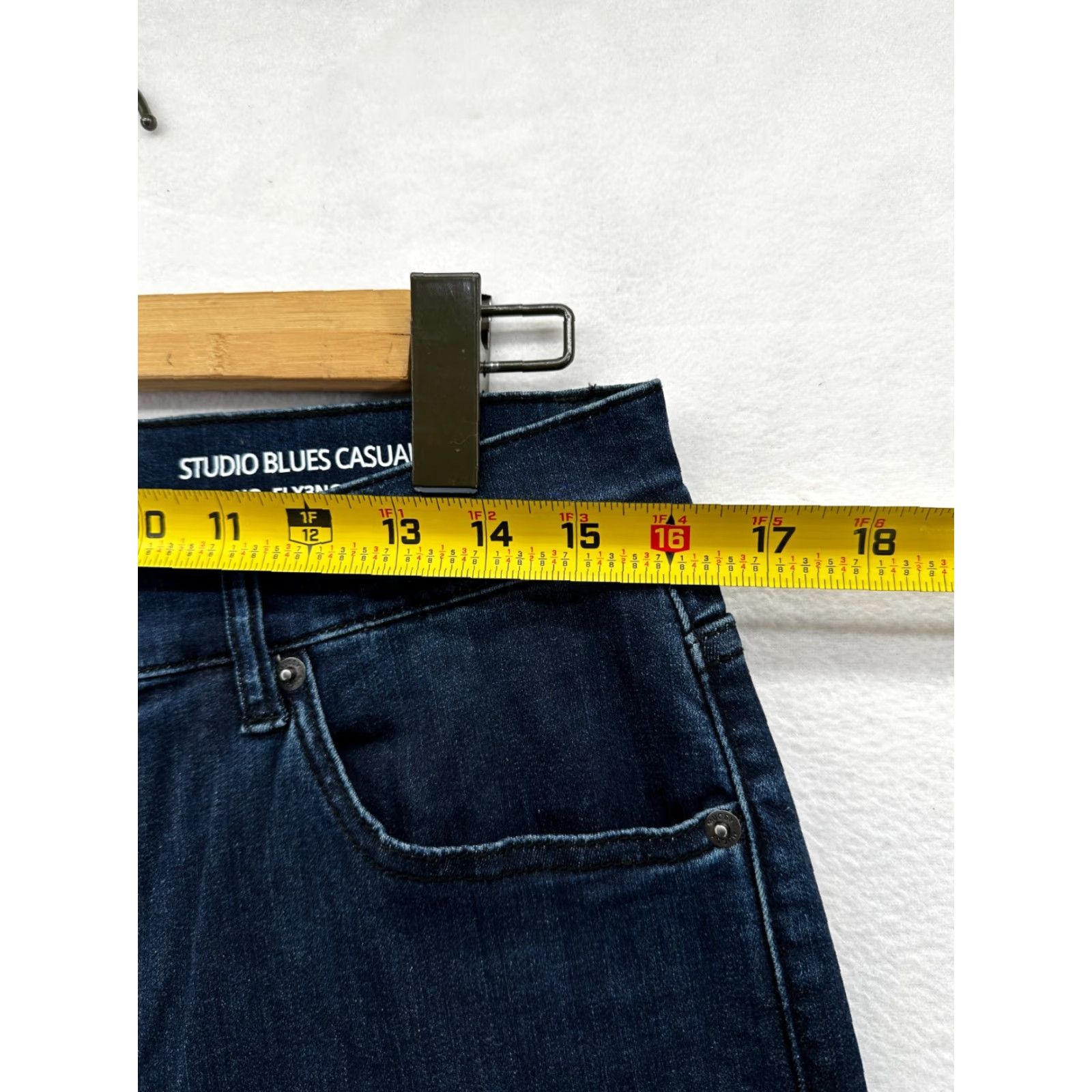 Vintage Mugsy Jeans Studio Blues Mens 31x32 Straight Stretch Denim 5-Pocket Zip Closure Regular Rise blue Size US 31 - 6 Thumbnail