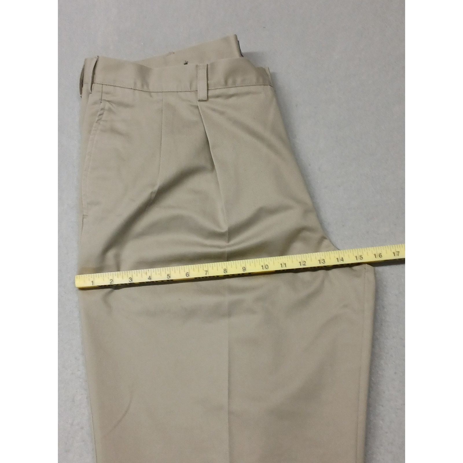 Izod Izod (42x30) Men's Beige Khaki Relaxed Straight Dress Slacks Size US 42 / EU 58 - 5 Thumbnail