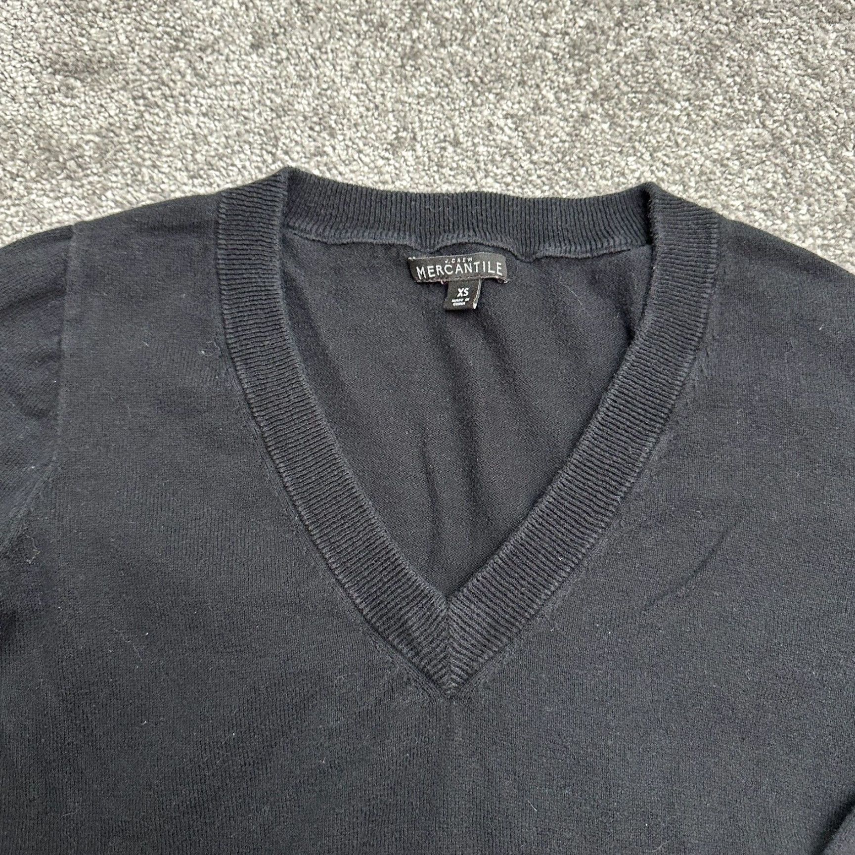 J.Crew J.CREW Pullover Sweater Womens XS Black V-Neck Knit Casual Lightweight Classic Size XS / US 0-2 / IT 36-38 - 3 Thumbnail