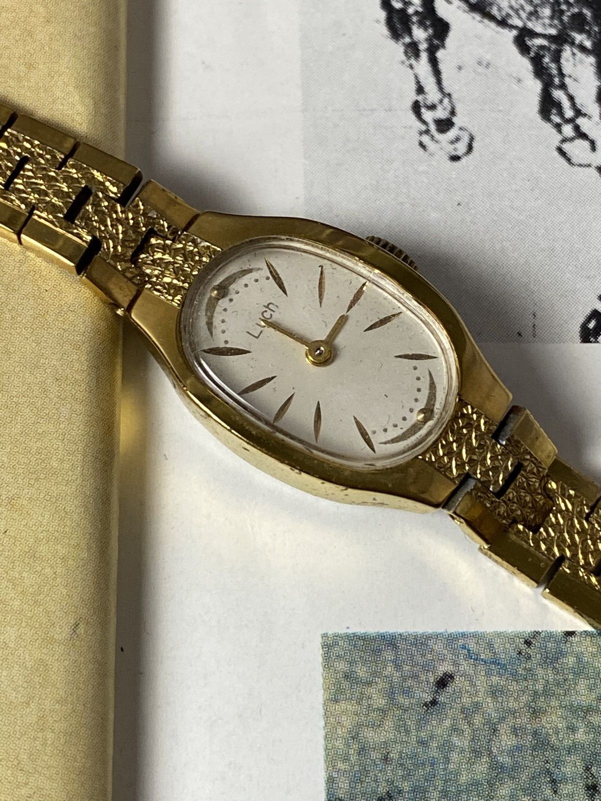 Japanese Brand Rare Retro Luch Watch Futuristic Avant Garde Japanese Style Size ONE SIZE - 5 Thumbnail