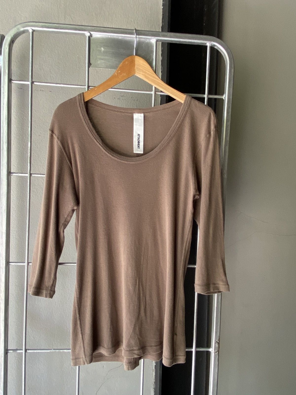 Attachment ATTACHMENT Brown three-quarter sleeve slim-fit T-shirt. Size M / US 6-8 / IT 42-44 - 7 Thumbnail