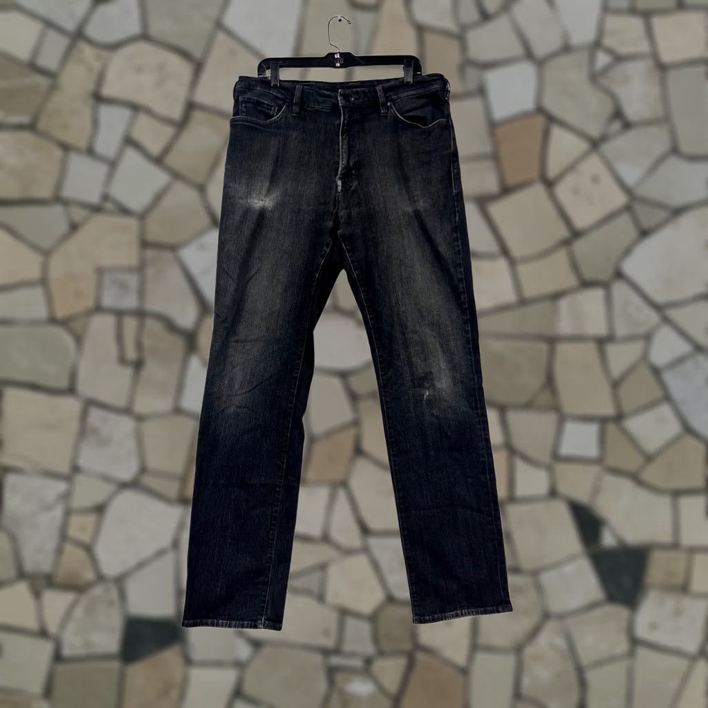 Vintage 34 Heritage Jeans Straight Dark Wash 36 Mens Regular 32 Inseam Denim Belt Loops Five-Pocket Zip Fly Button Closure Pre-Owned Like New Size US 36 / EU 52 - 1 Thumbnail
