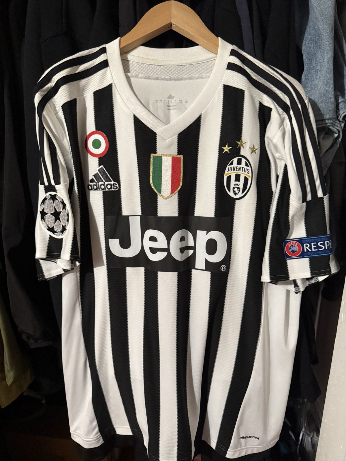 Adidas 15/16 Juventus home jersey Size US L / EU 52-54 / 3 - 1 Thumbnail