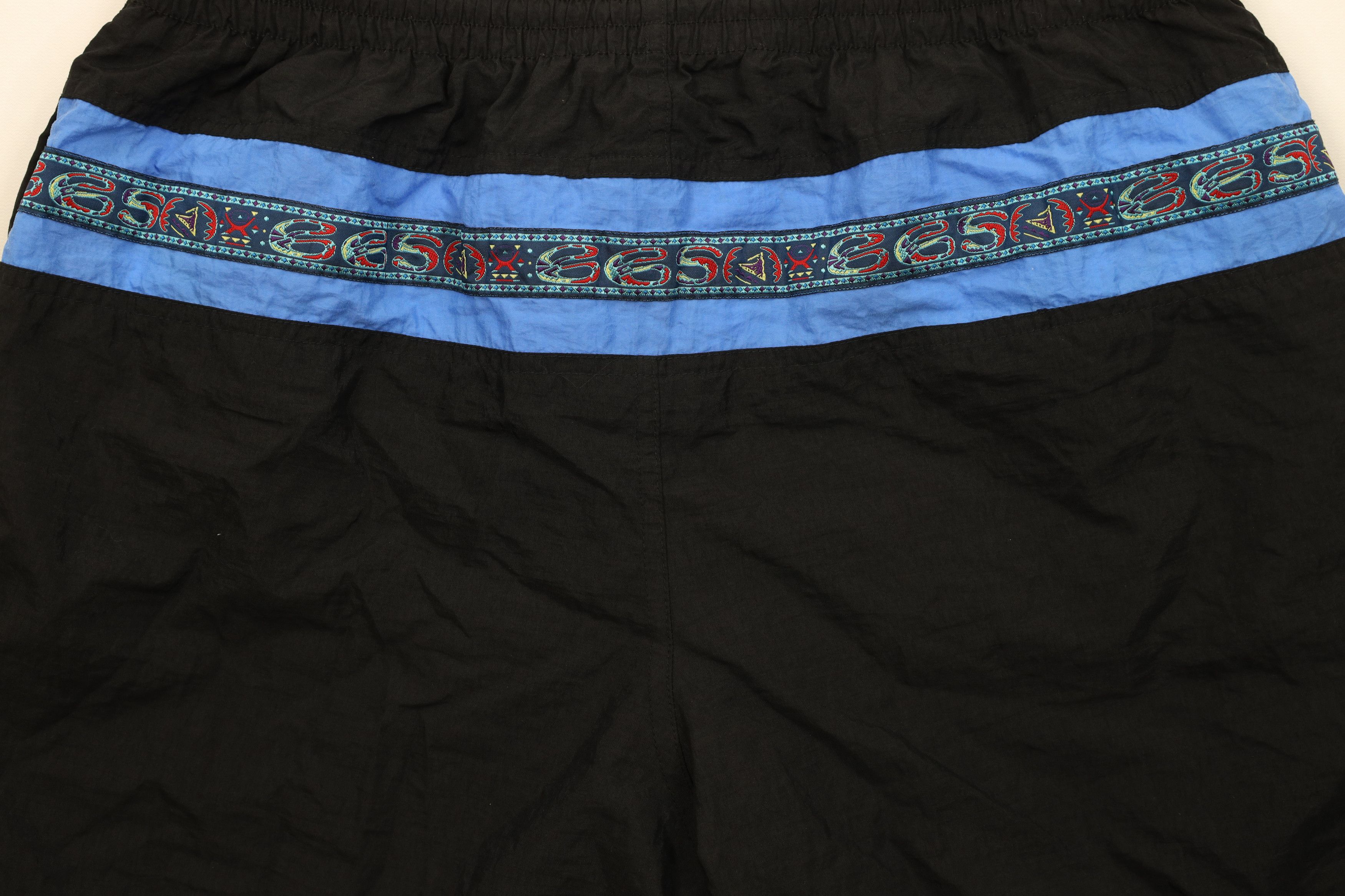 Vintage Vintage 90s Streetwear Rainbow Fiesta Lined Shorts Trunks Size US 32 / EU 48 - 12 Thumbnail