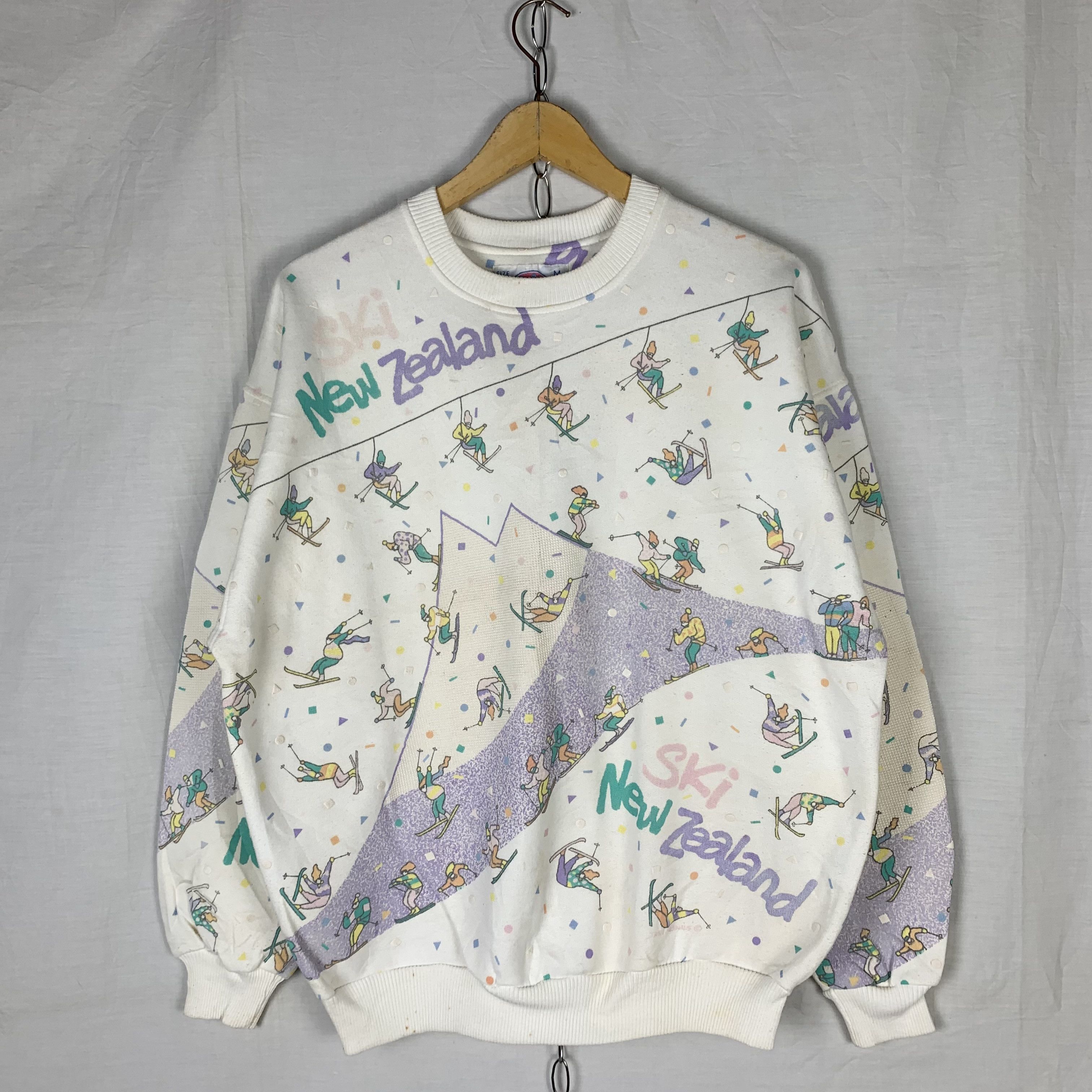 Vintage Vintage Ski New Zealand Sweatshirt Over Print Size US M / EU 48-50 / 2 - 1 Thumbnail