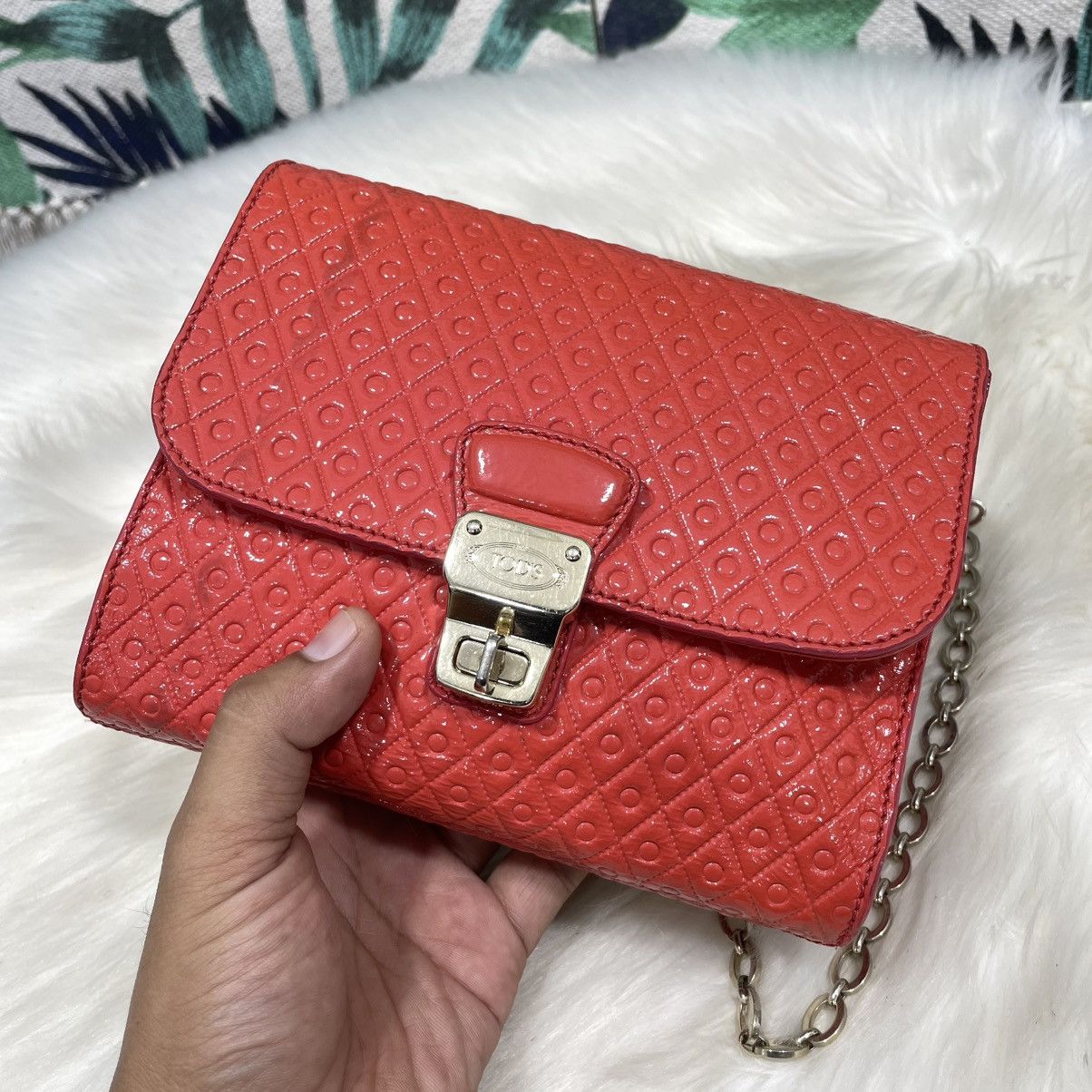 Tod's Authentic TOD’S Signature Embossed Patern Leather Crossbody Size ONE SIZE - 2 Thumbnail