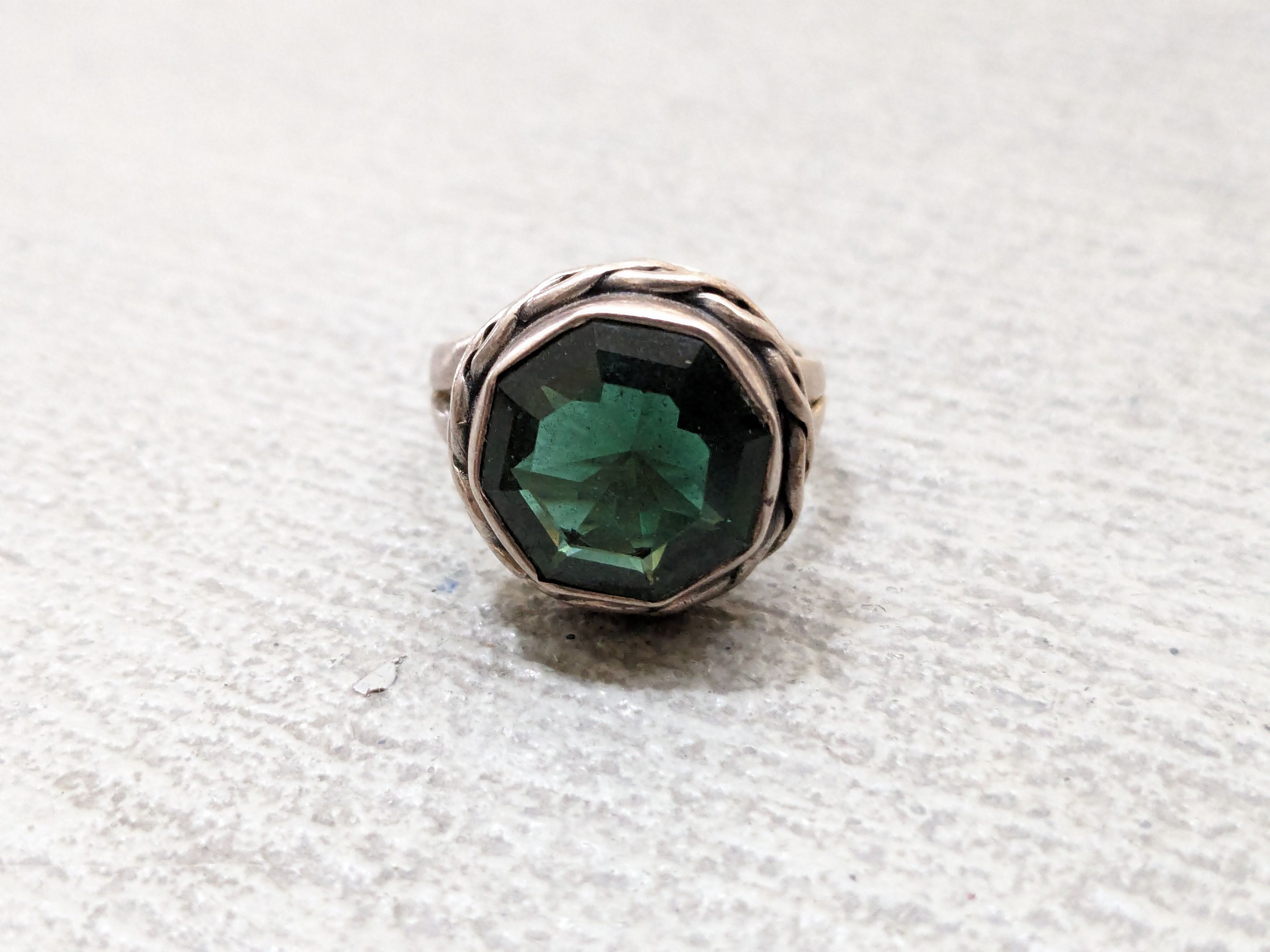 Jewelry Vintage Sterling Silver Ring 5.75 Green Glass Octagon Size ONE SIZE - 3 Thumbnail