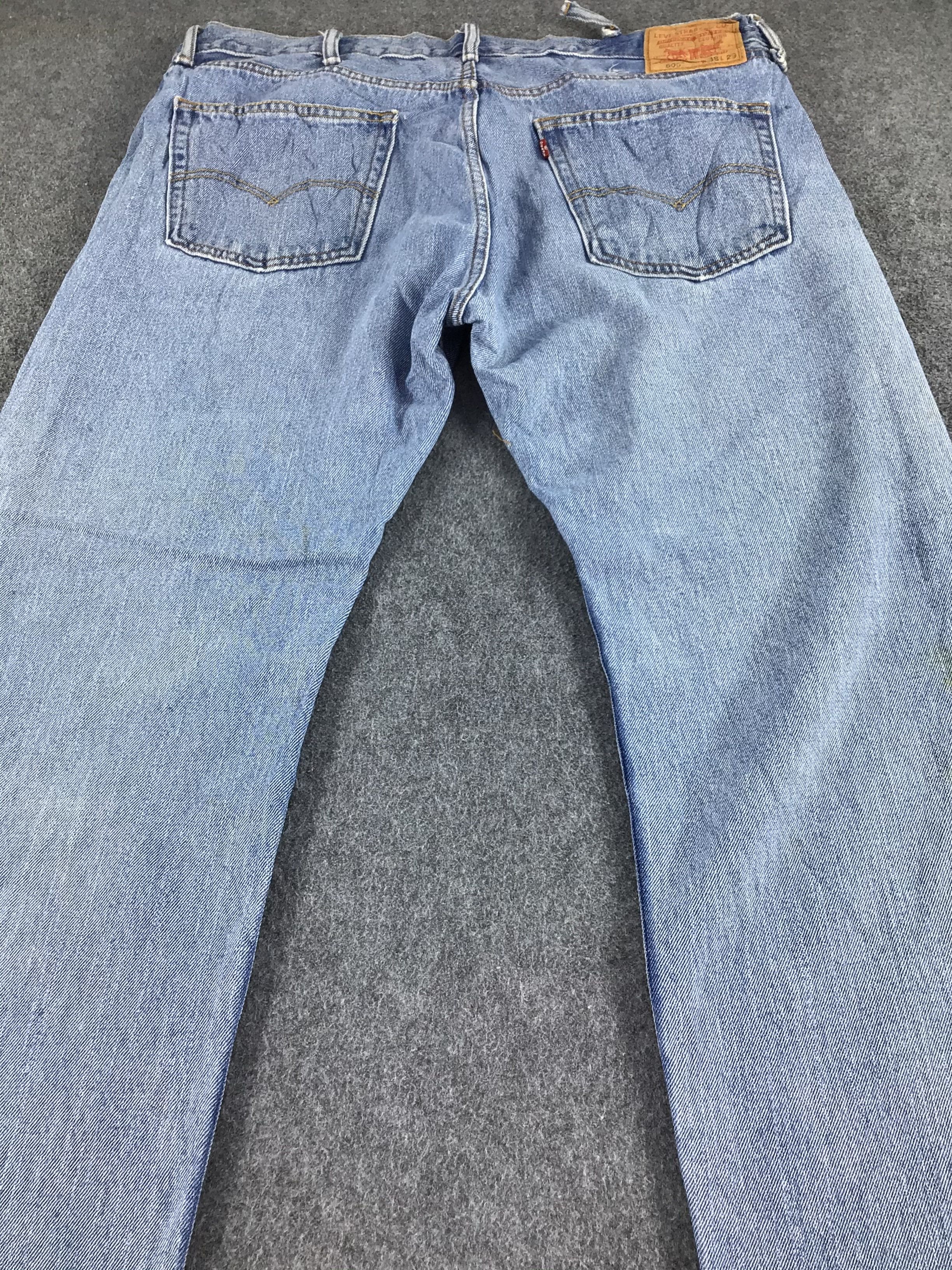 Levi's Vintage Levis 505 Jeans Light Blue Denim -J556 Size US 40 / EU 56 - 3 Thumbnail