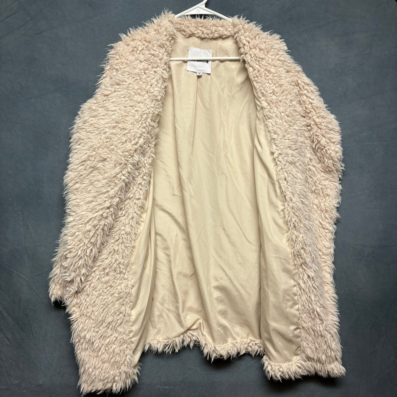 BB Dakota BB Dakota Faux Animal Fur Jacket Womens Medium Wrap Around Size M / US 6-8 / IT 42-44 - 6 Thumbnail