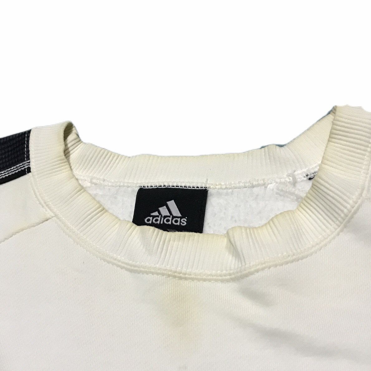 Adidas adidas white/black stripe sweather Size US M / EU 48-50 / 2 - 4 Thumbnail