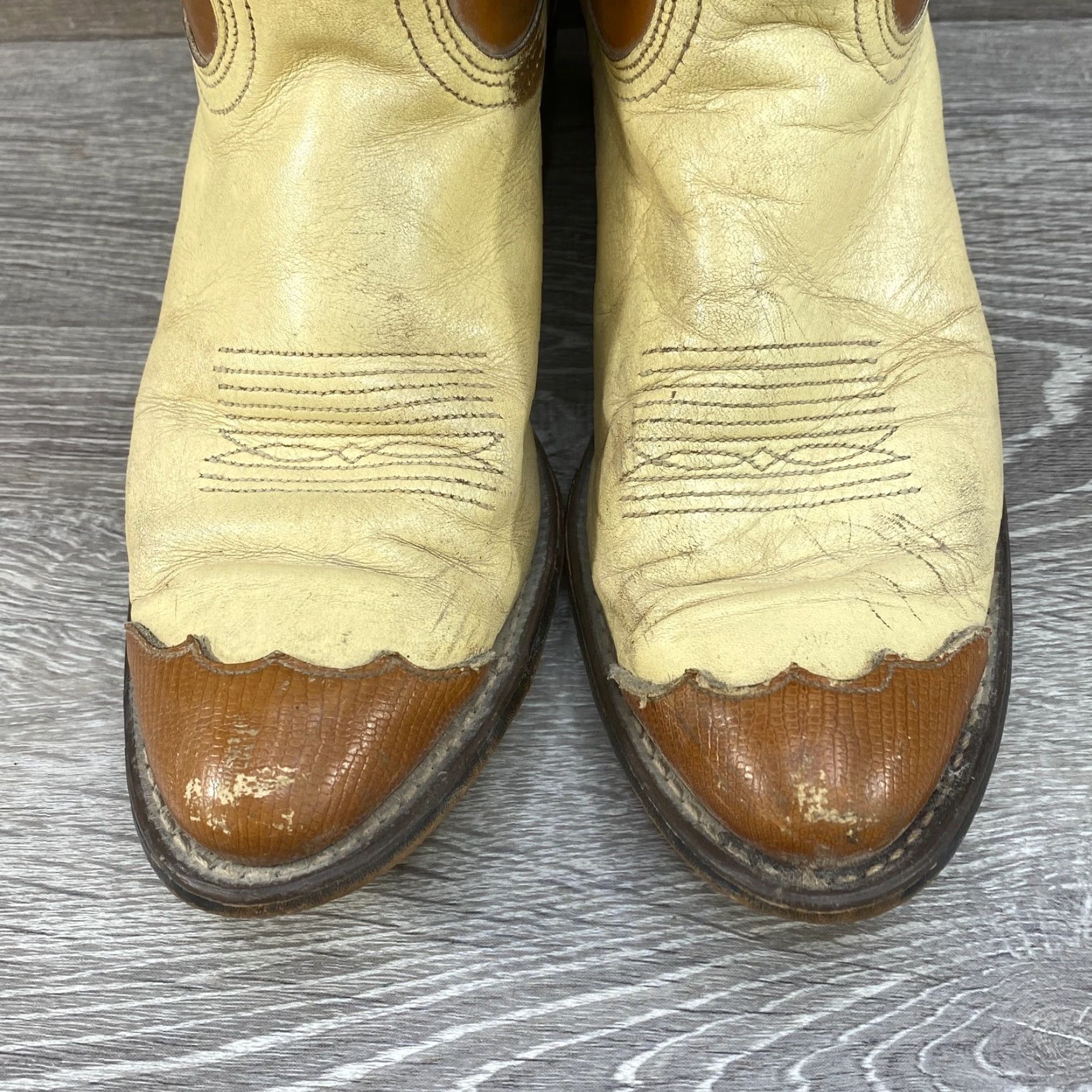 Vintage VINTAGE ACME Cowboy Boots Western Wingtip 6.5 C Brown Cream Two Tone Boot Women Western Cowboy Boots Wingtip 6.5 C Brown Cream ACME Boots Size US 7 / IT 37 - 4 Thumbnail