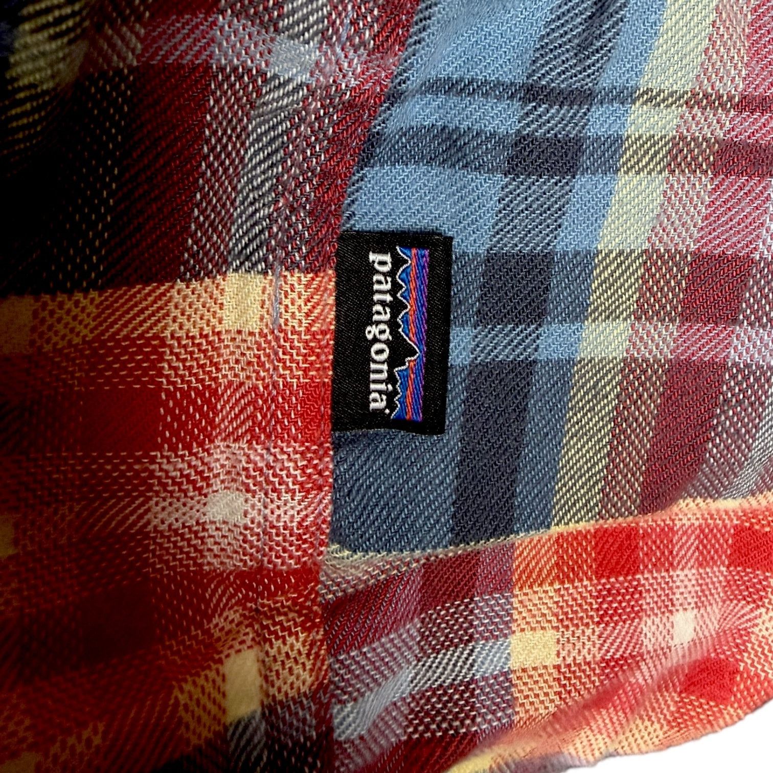 Patagonia Men's Patagonia Red Fjord Flannel Plaid Button-Down Shirt M Size US XL / EU 56 / 4 - 4 Thumbnail