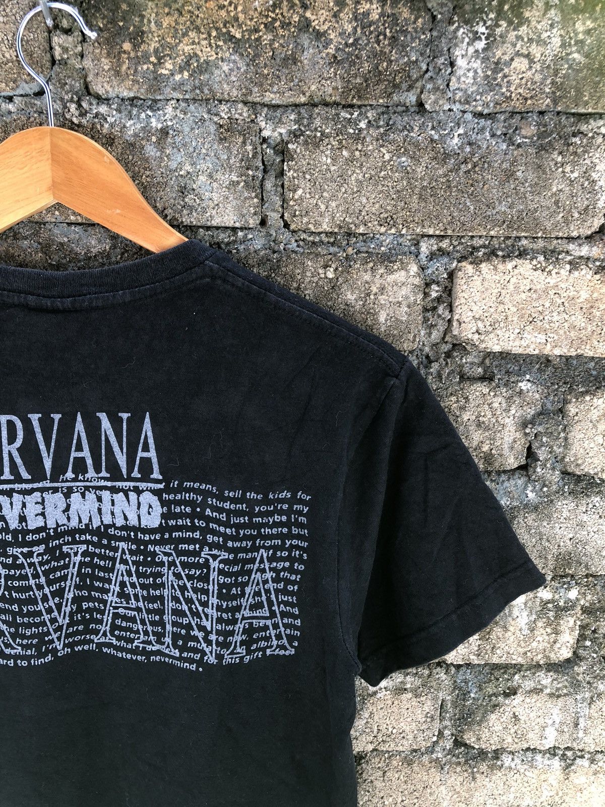 Band Tees × Nirvana × Vintage Vintage Bootleg Nirvana Nevermind Tshirt Size US S / EU 44-46 / 1 - 14 Thumbnail